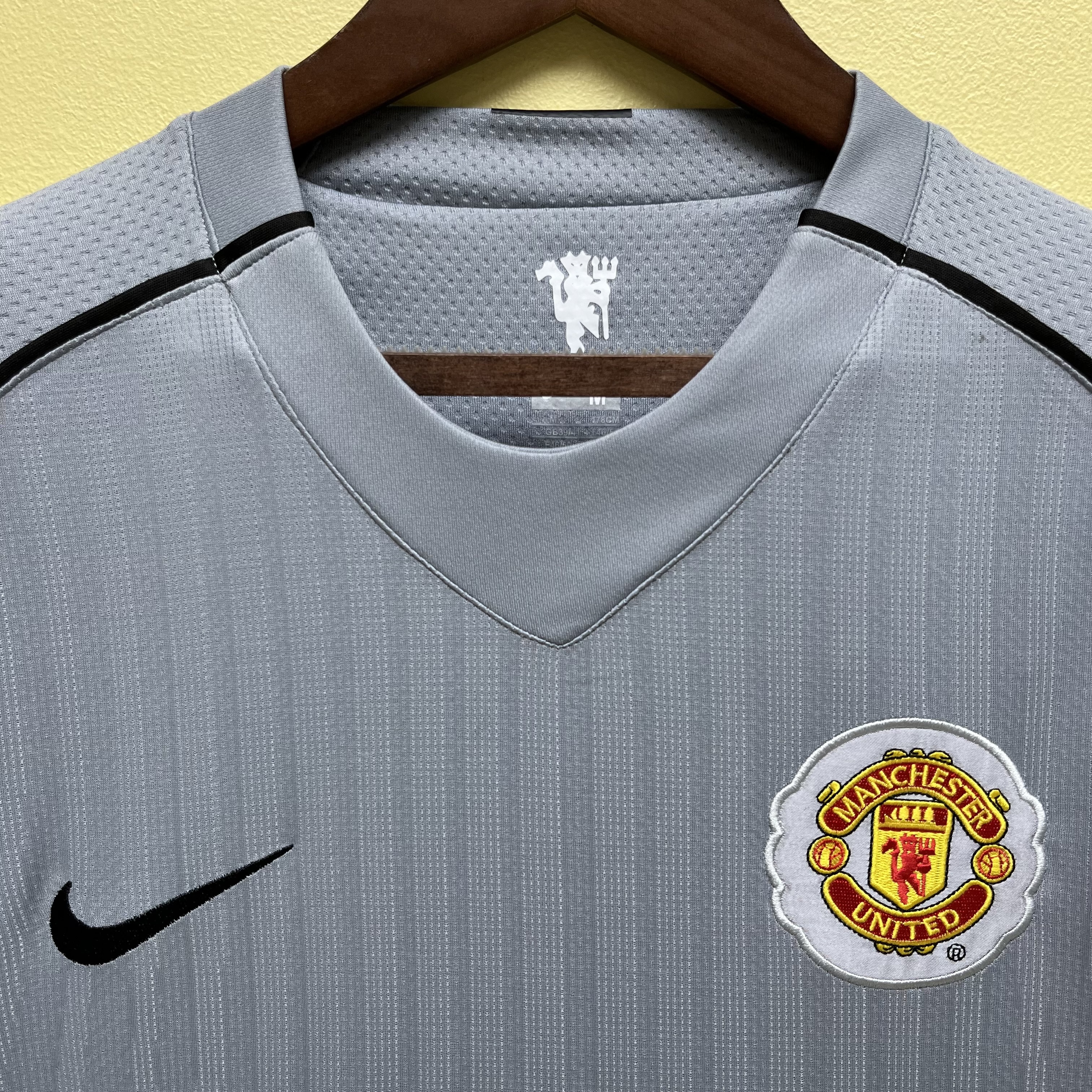 M-U Retro Goalie Gray