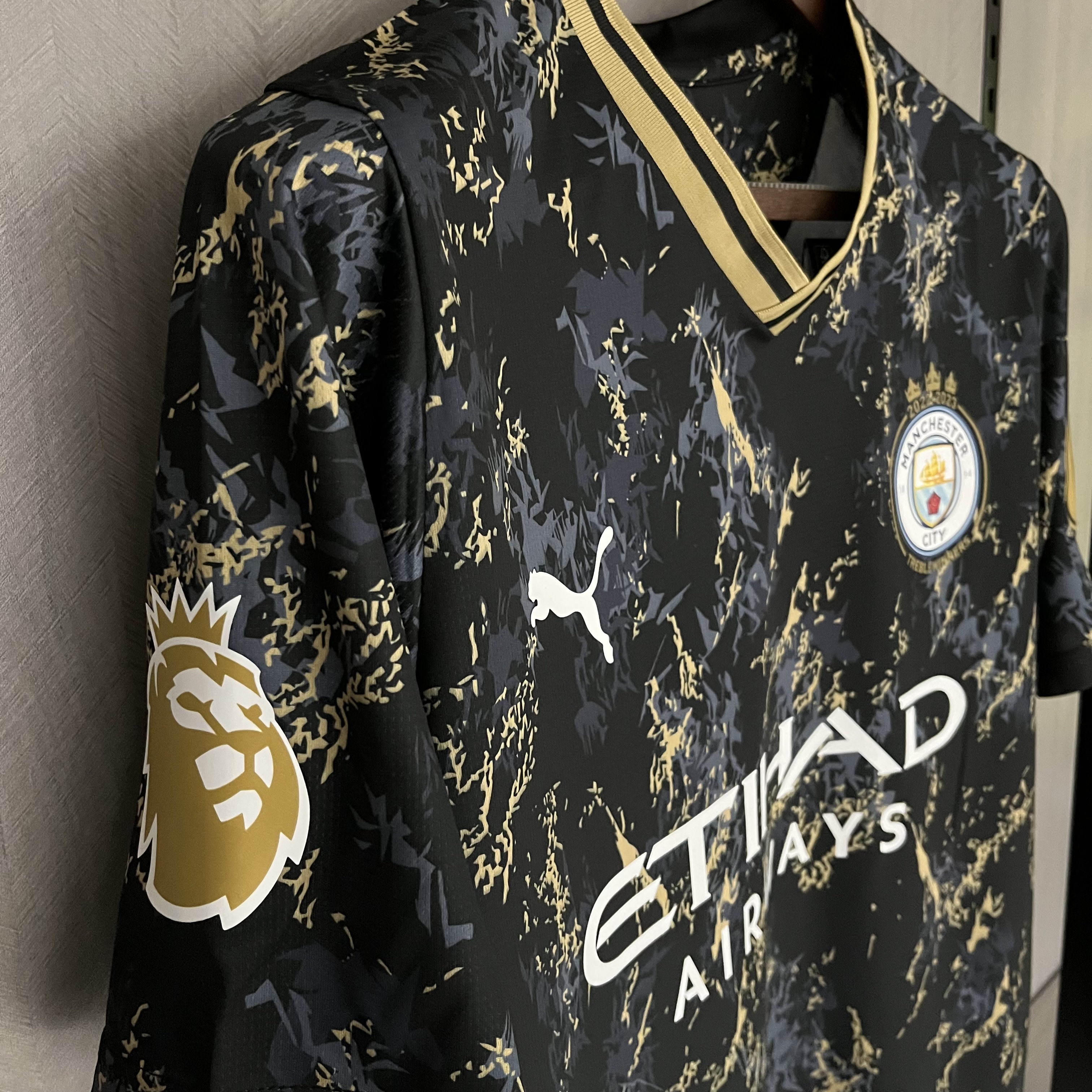 Manchester City 23/24 Fan Short Sleeve Black Gold Special Edition Jersey