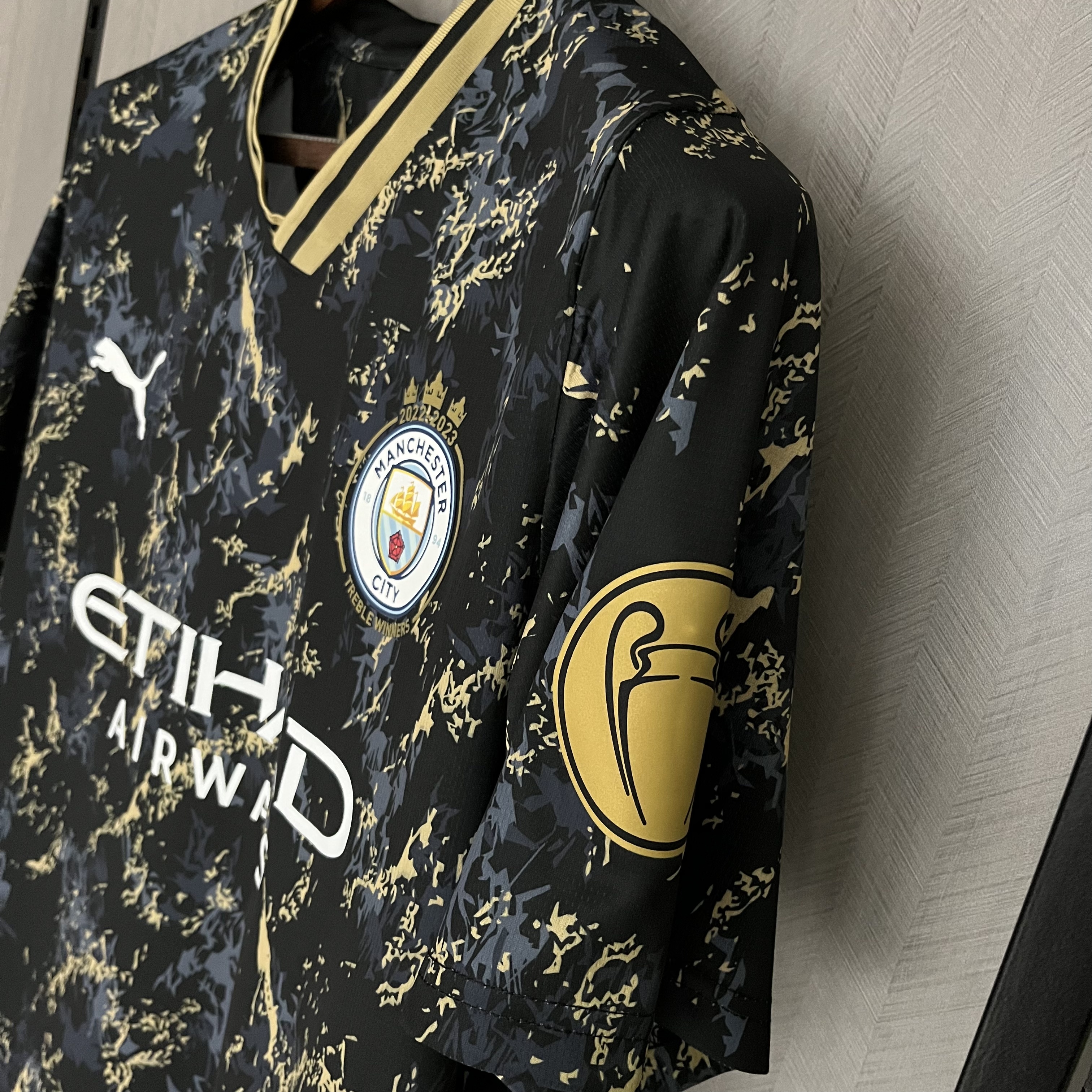 Manchester City 23/24 Fan Short Sleeve Black Gold Special Edition Jersey