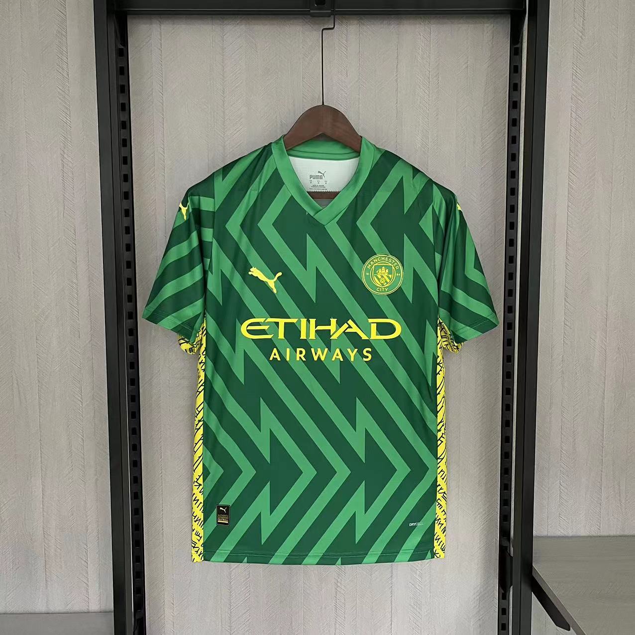 Manchester City 23/24 Goalkeeper Short Sleeve Green Jersey