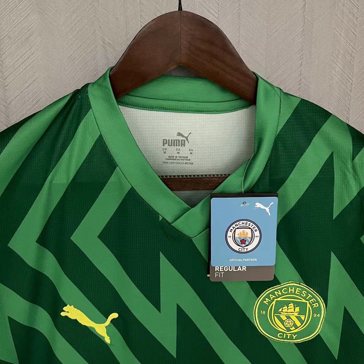 Manchester City 23/24 Goalkeeper Short Sleeve Green Jersey