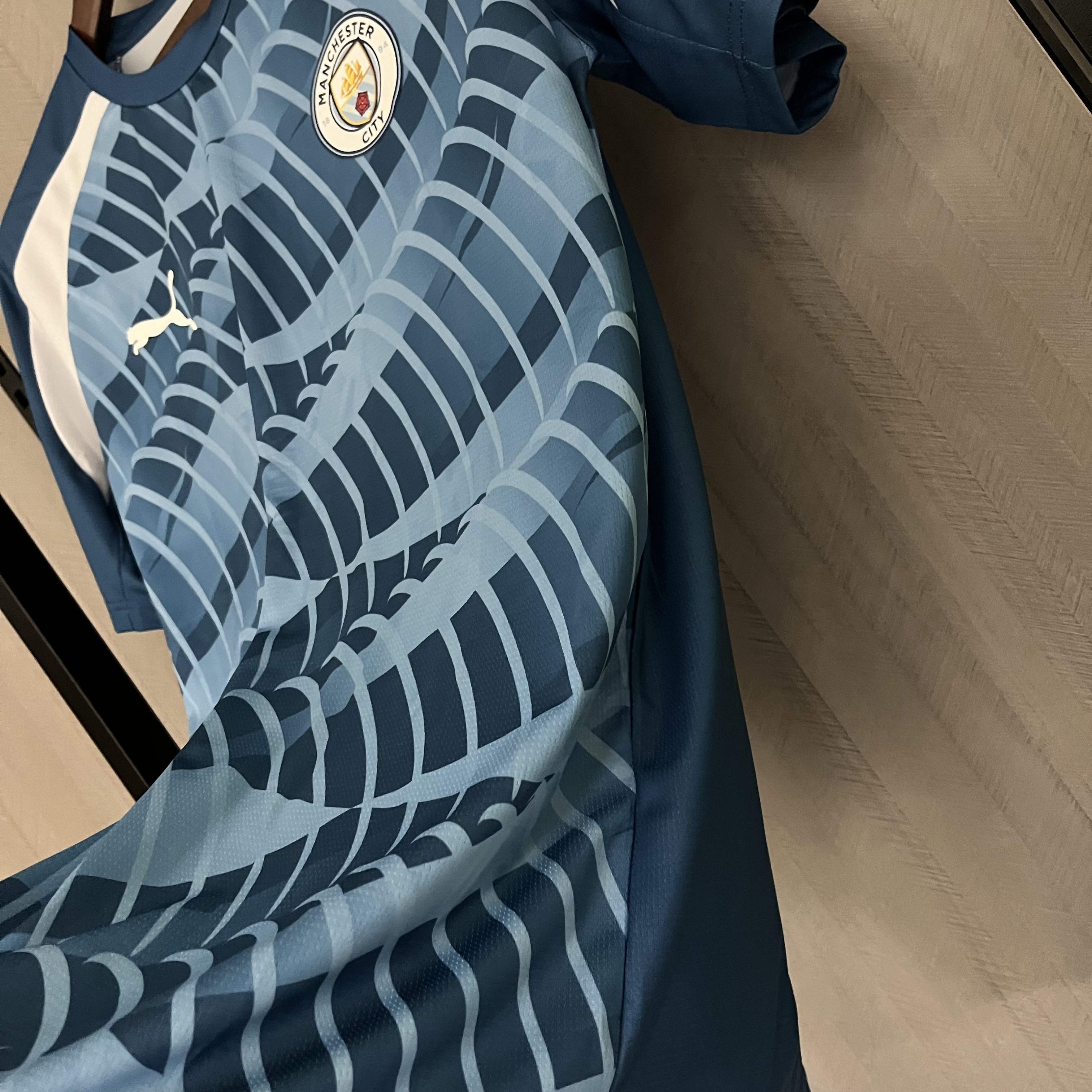 Manchester City 23/24 Training Short Sleeve Blue Jersey