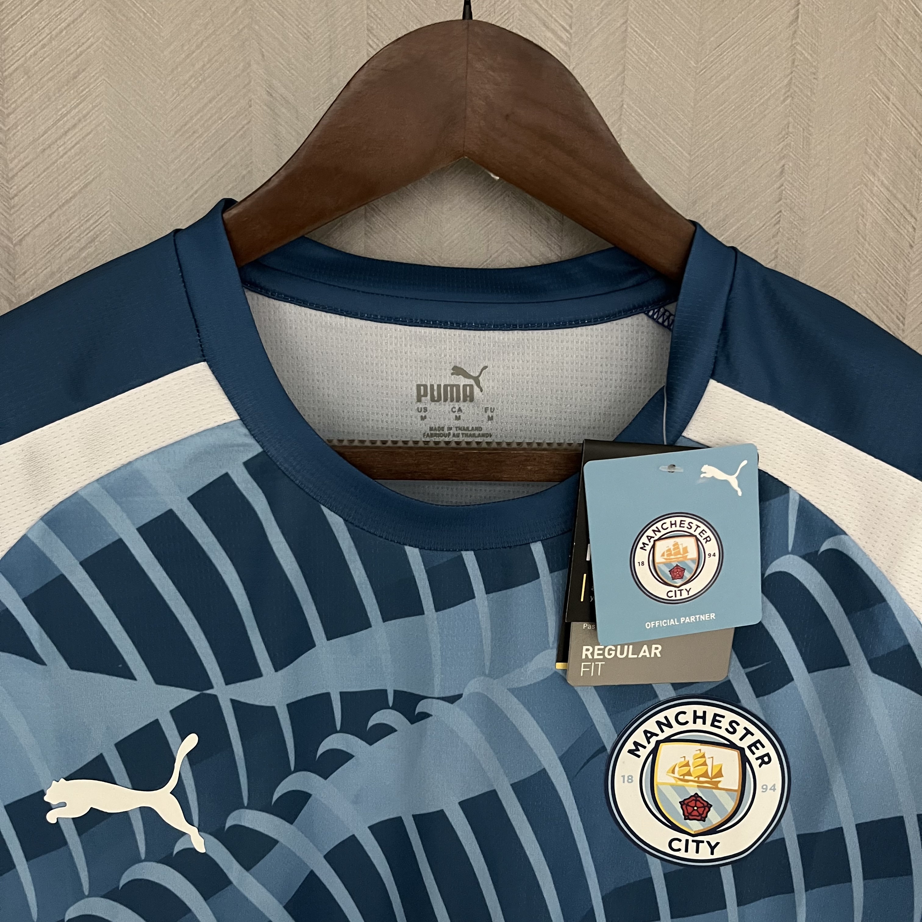Manchester City 23/24 Training Short Sleeve Blue Jersey