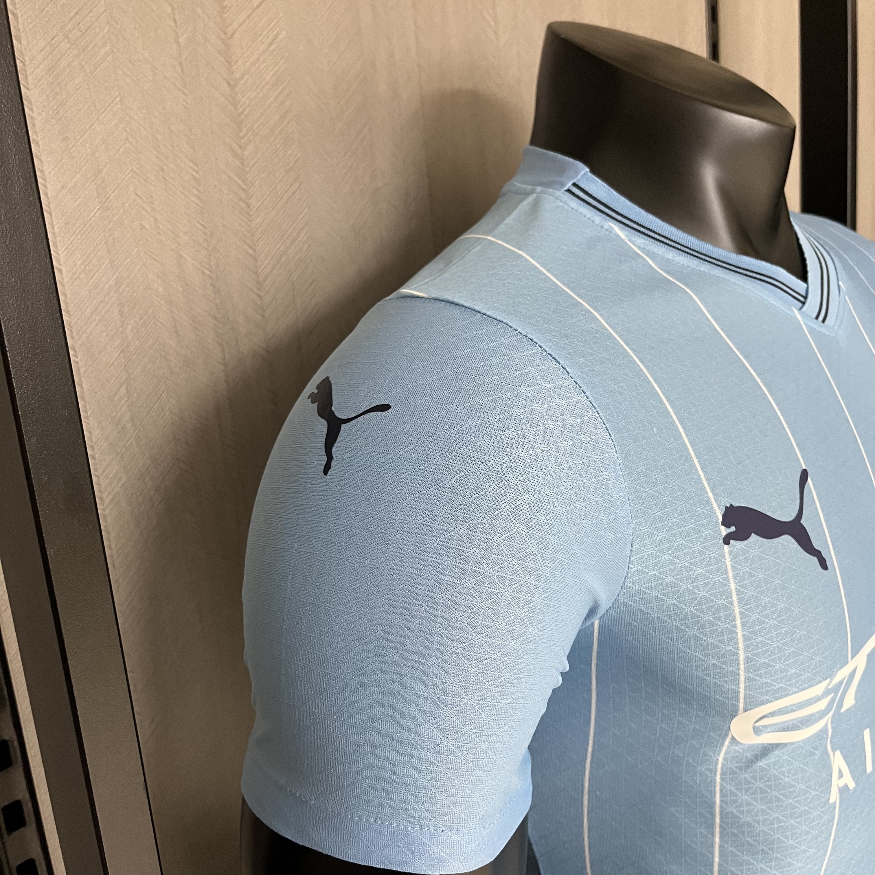 Manchester City 24/25 Player Short Sleeve Home Blue Jersey