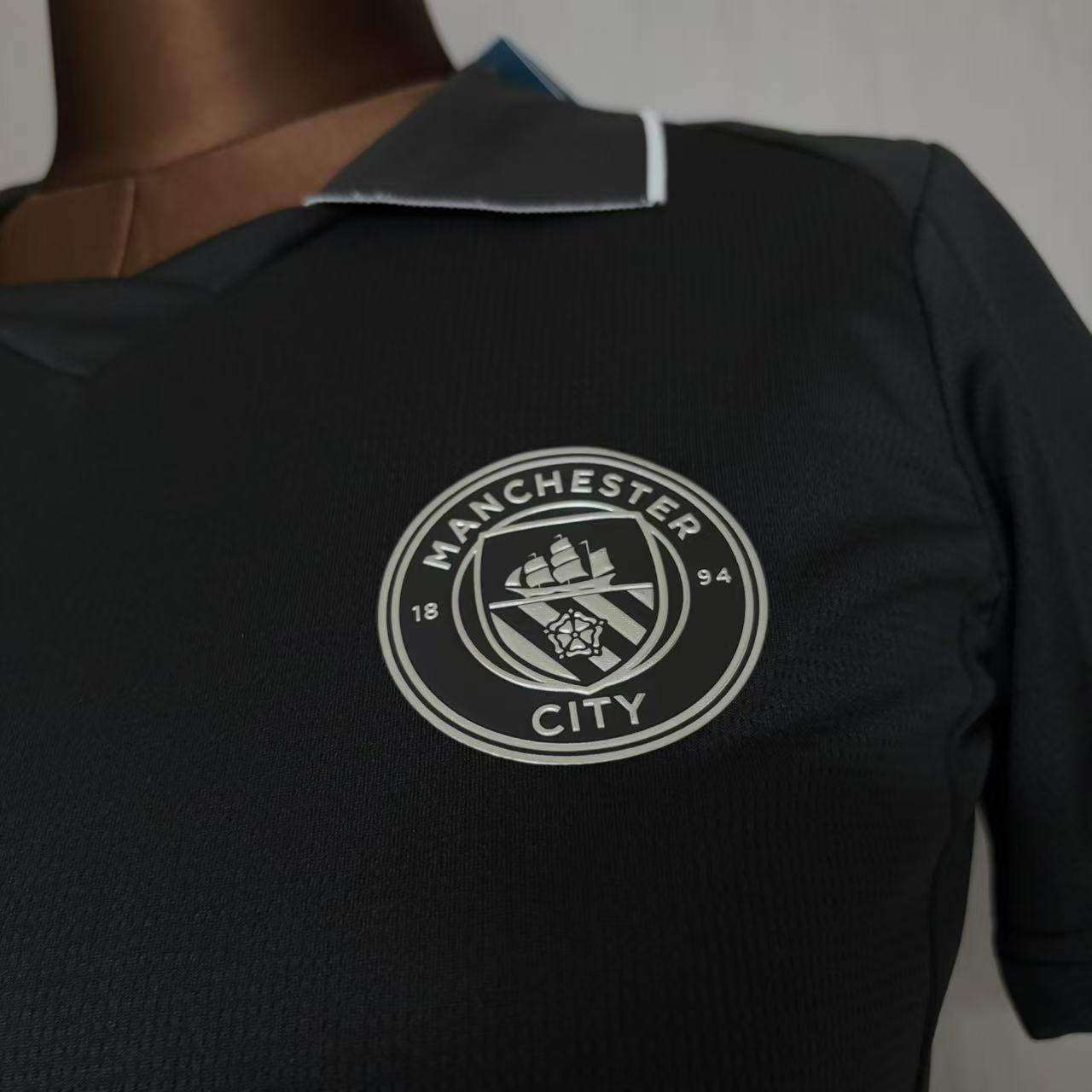 Manchester City 24/25 Women Short Sleeve Black Jersey