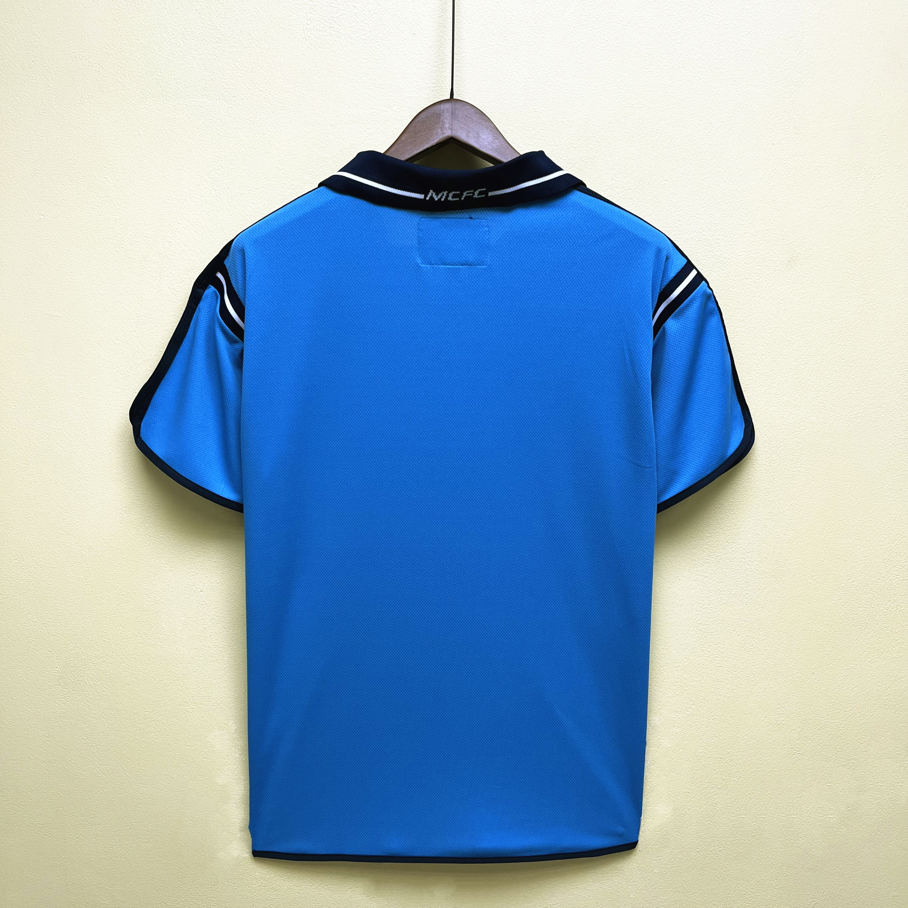 Manchester City Retro 02/03 Fan Short Sleeve Home Jersey