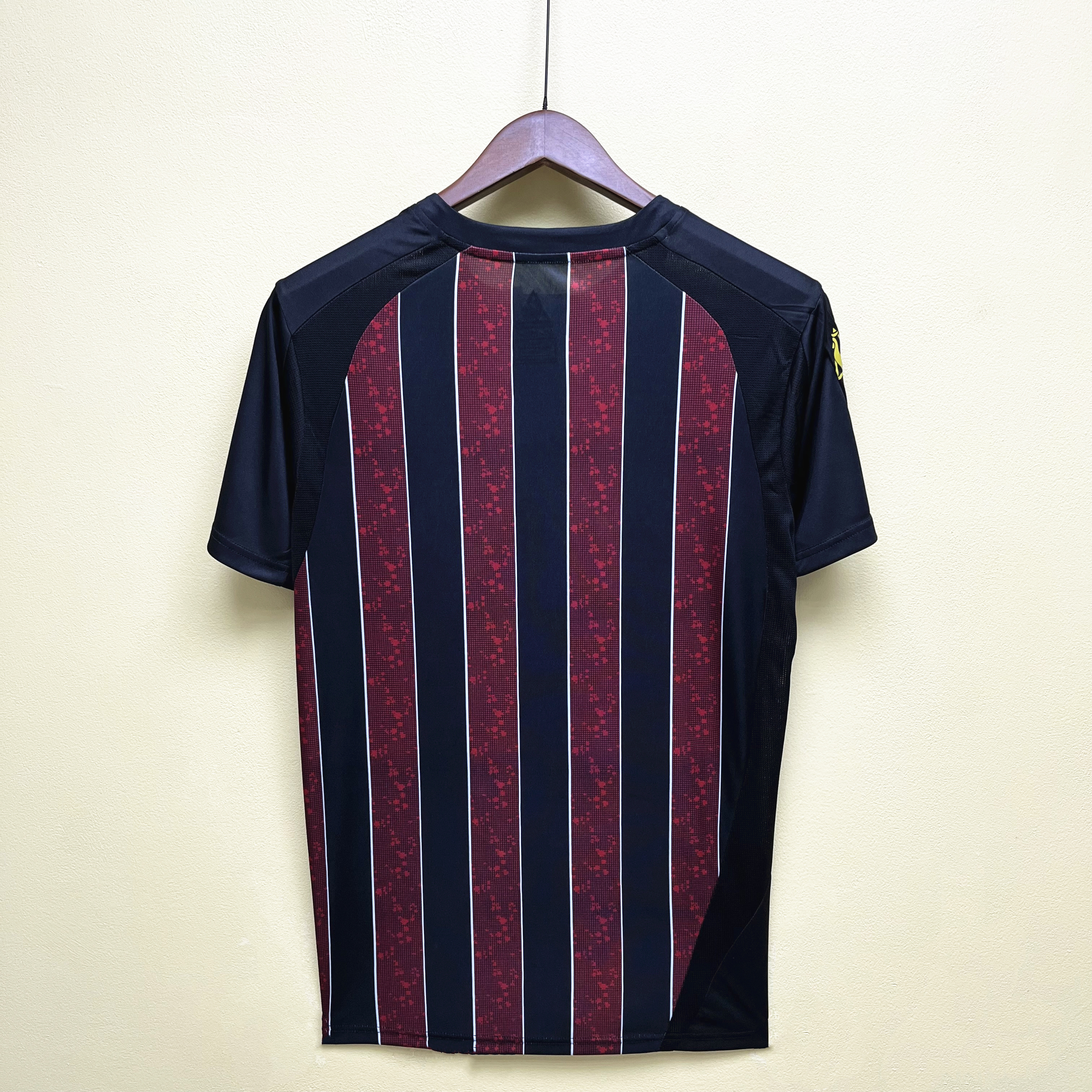 Manchester City Retro 08/09 Fan Short Sleeve Away Jersey