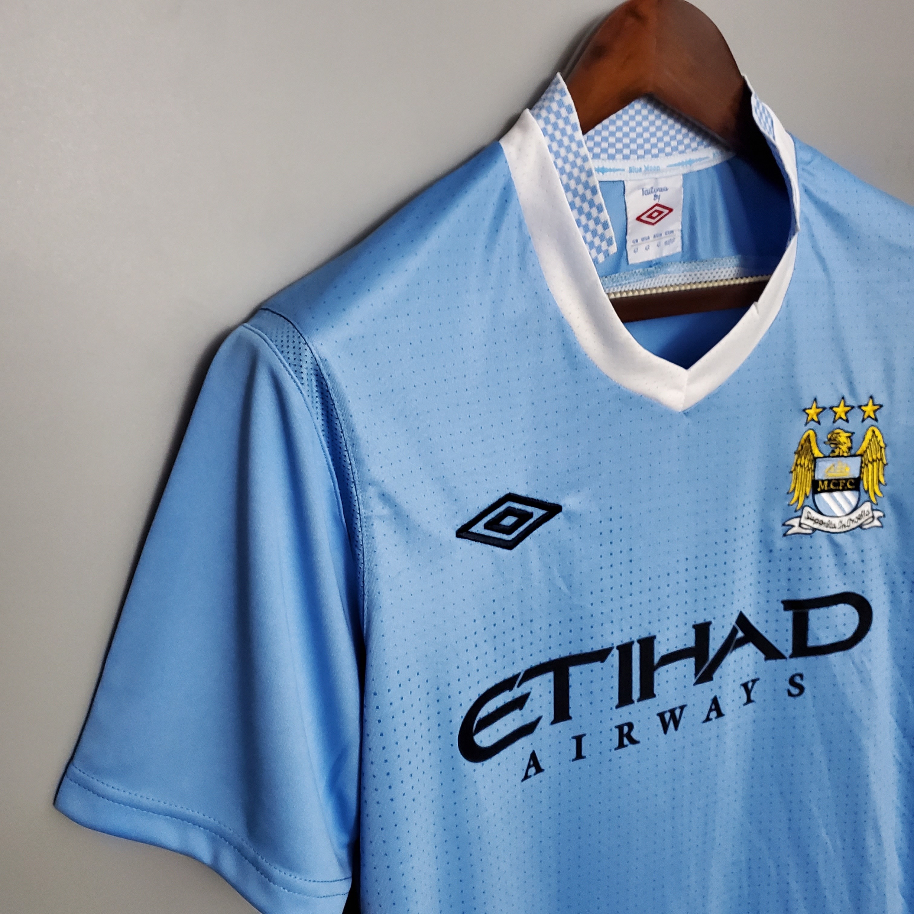 Manchester City Retro 11/12 Fan Short Sleeve Home Jersey