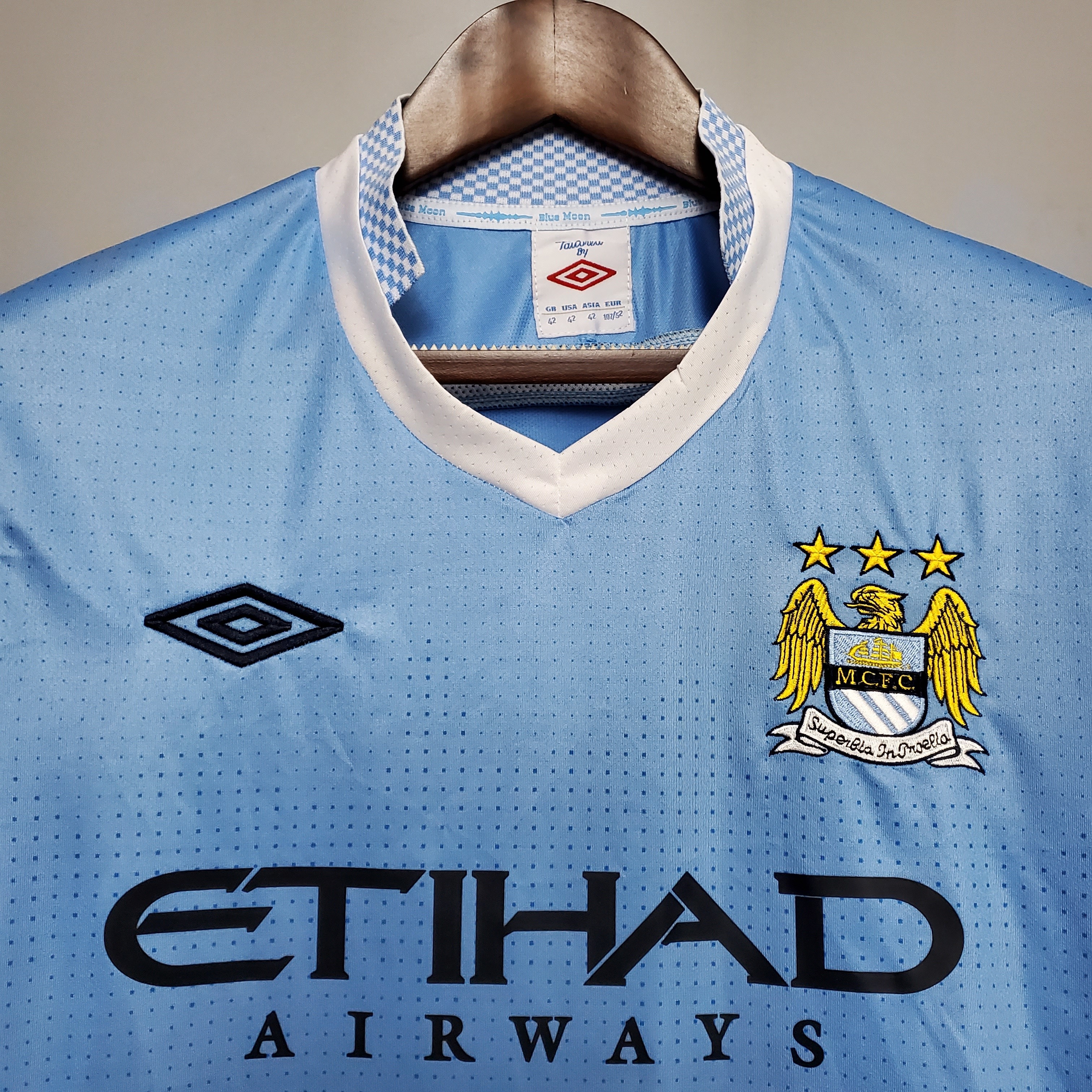Manchester City Retro 11/12 Fan Short Sleeve Home Jersey