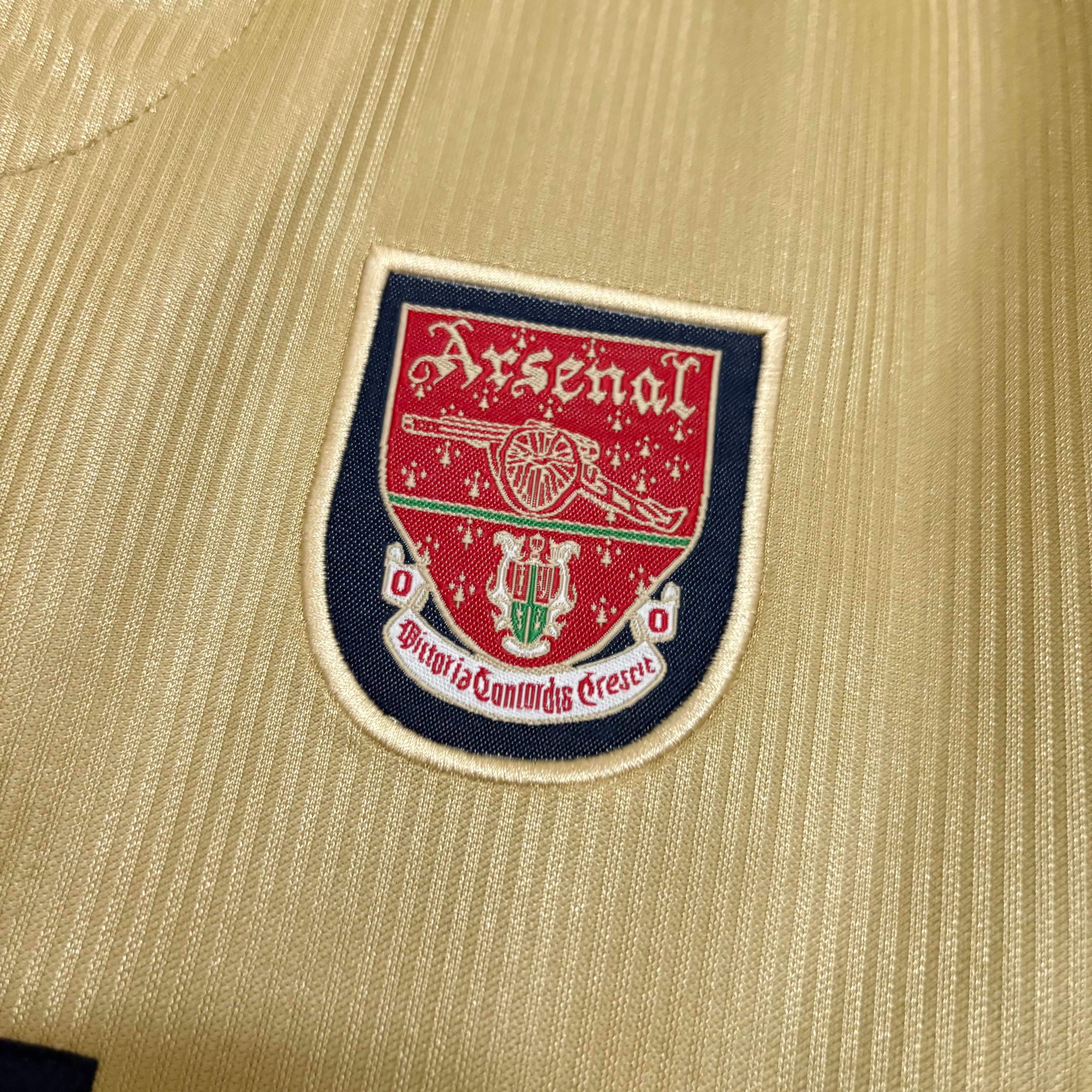 Arsenal 2001/02 Mens Retro Away Jersey