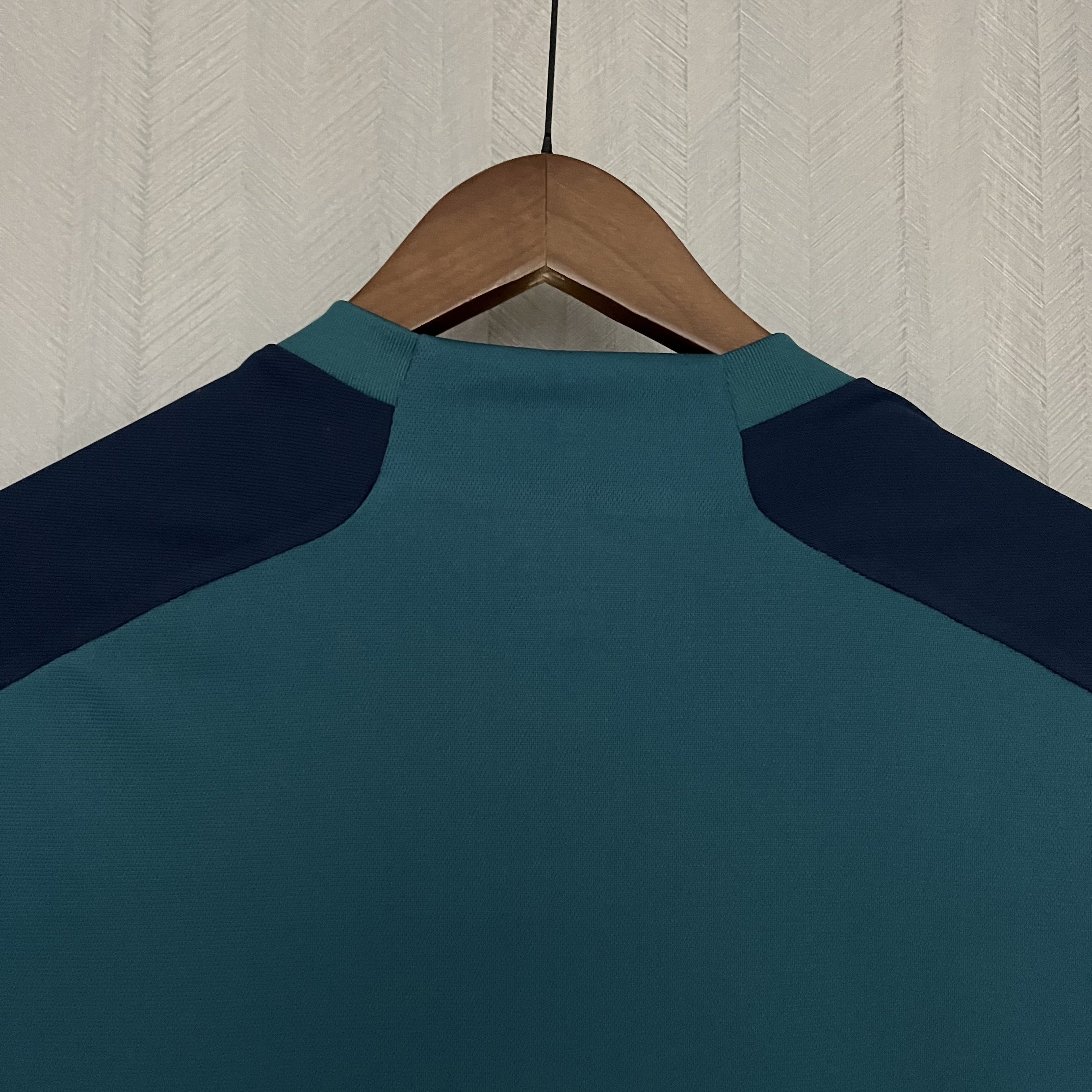 Arsenal 2023/24 Mens Away Design 2 Jersey