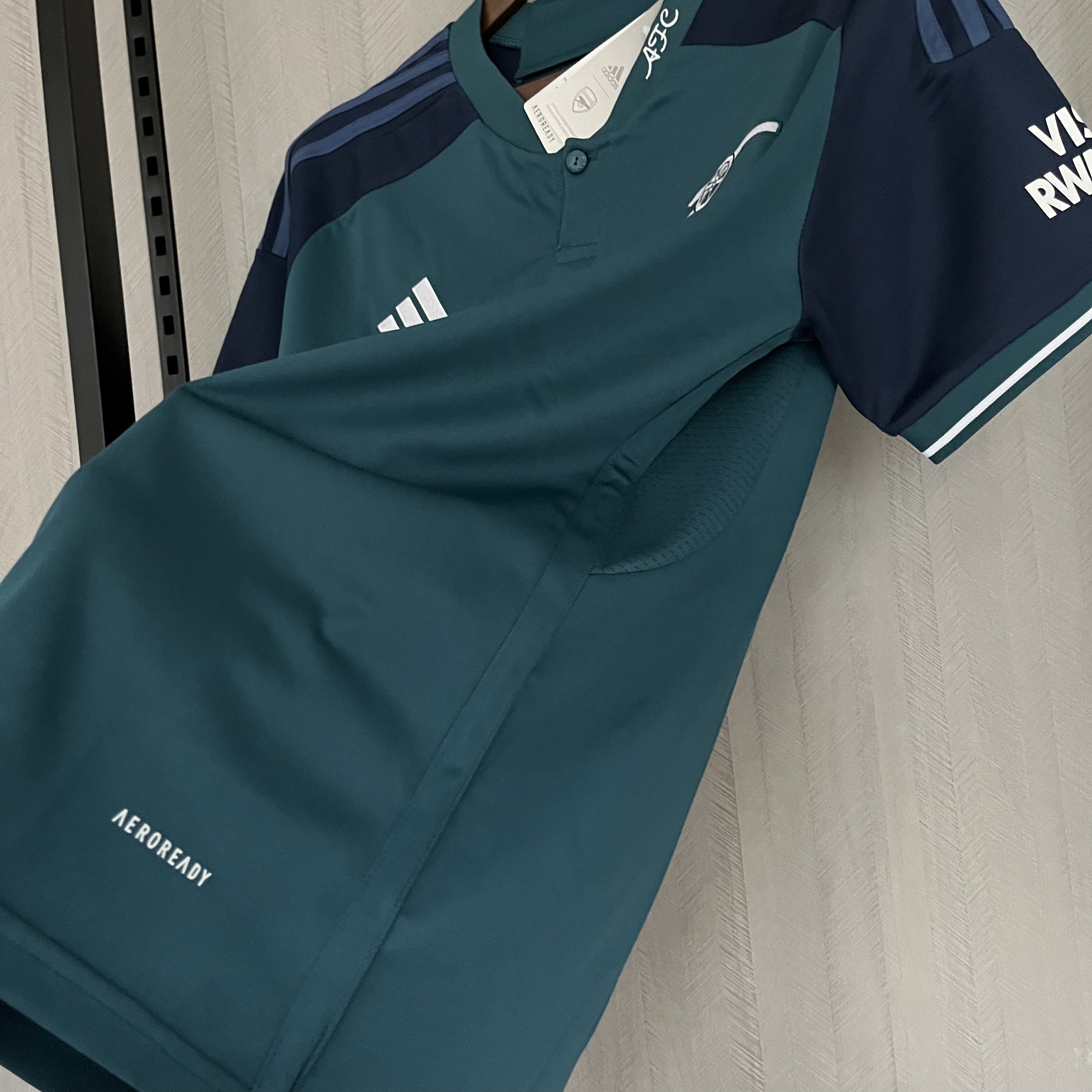 Arsenal 2023/24 Mens Away Design 2 Jersey