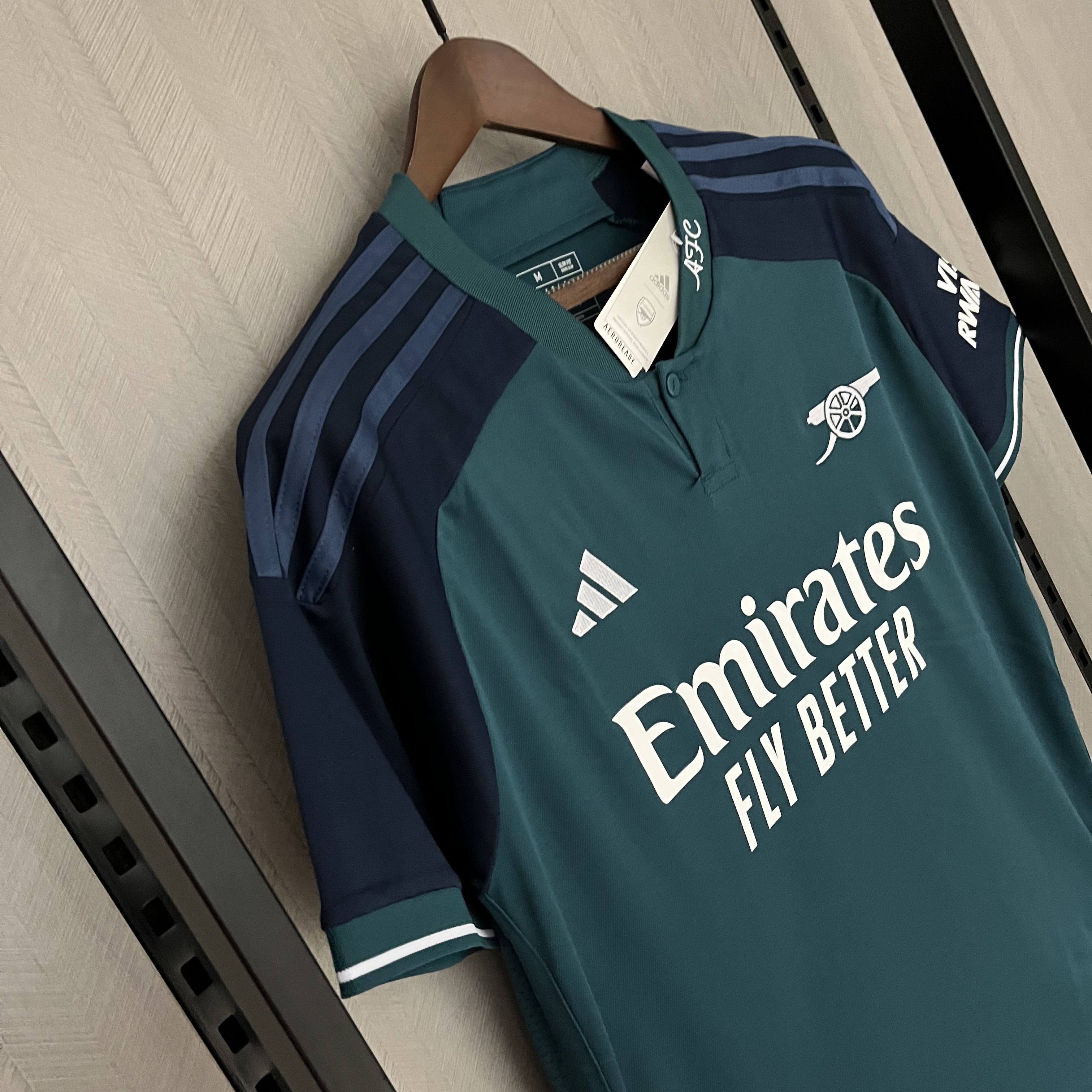 Arsenal 2023/24 Mens Away Design 2 Jersey