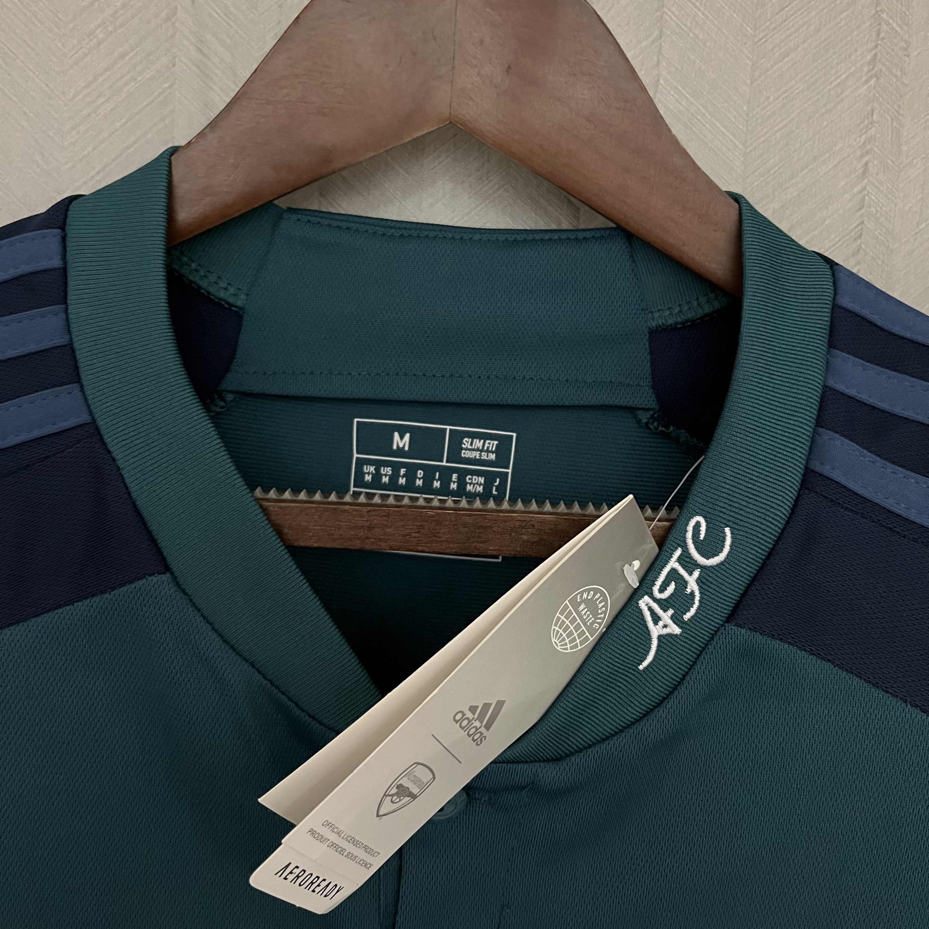 Arsenal 2023/24 Mens Away Design 2 Jersey