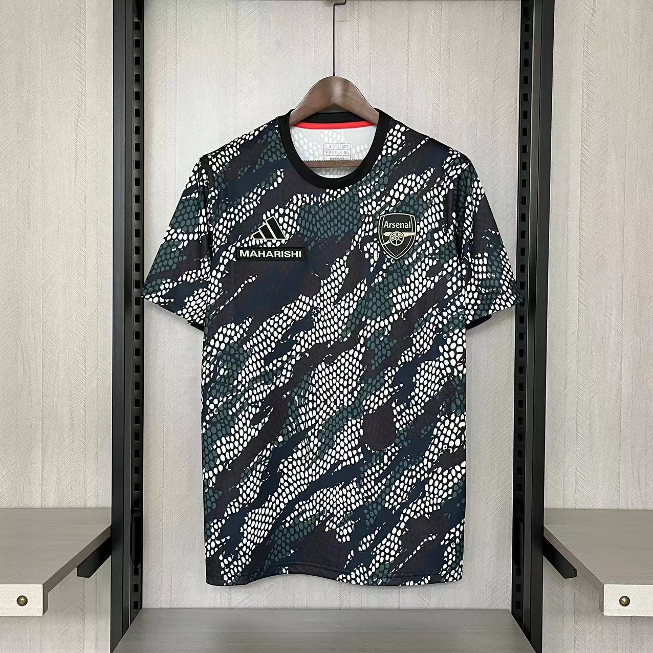 Arsenal 2023/24 Mens Pre-Match Training Suit