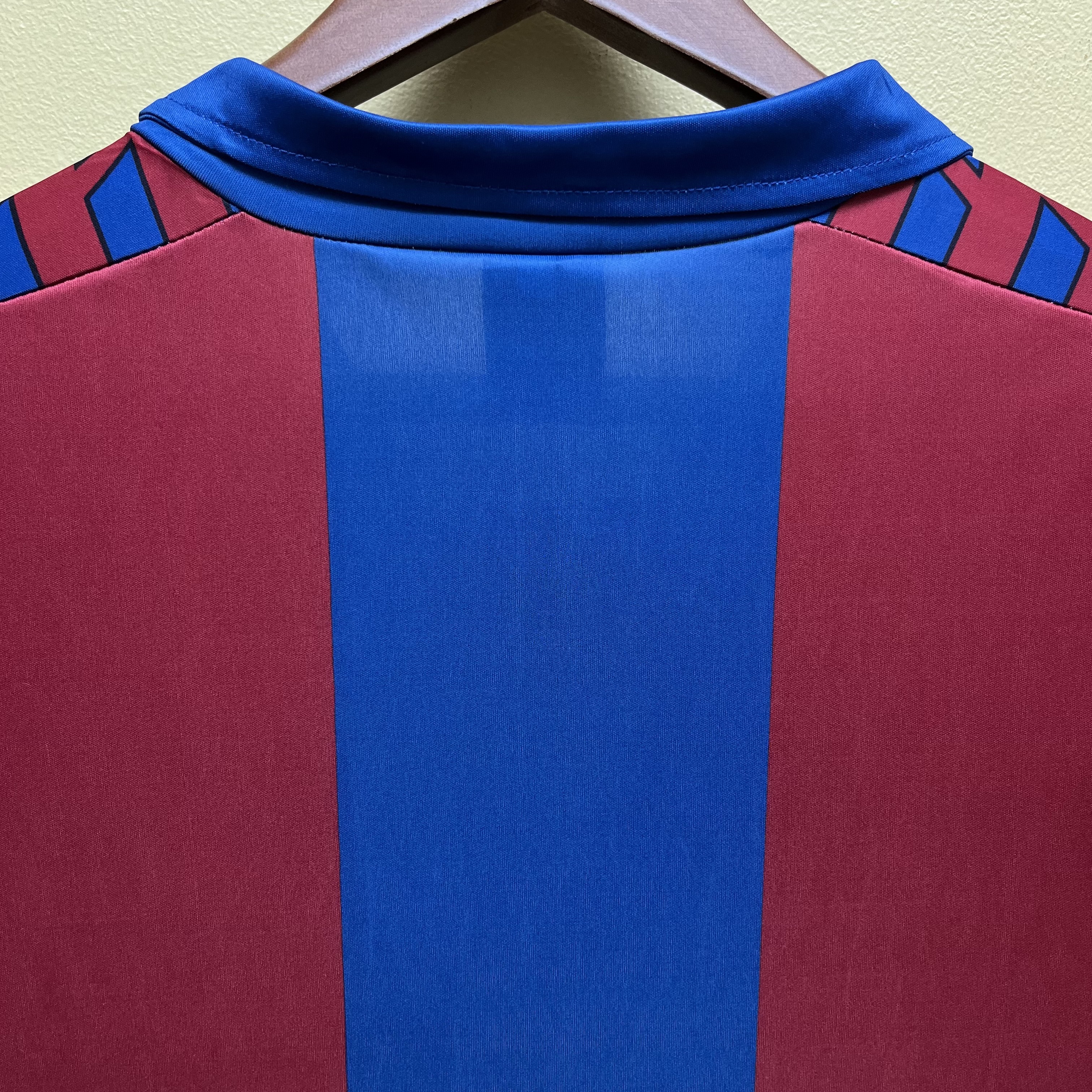 Barcelona 1980/82 Men's Retro Home Jersey