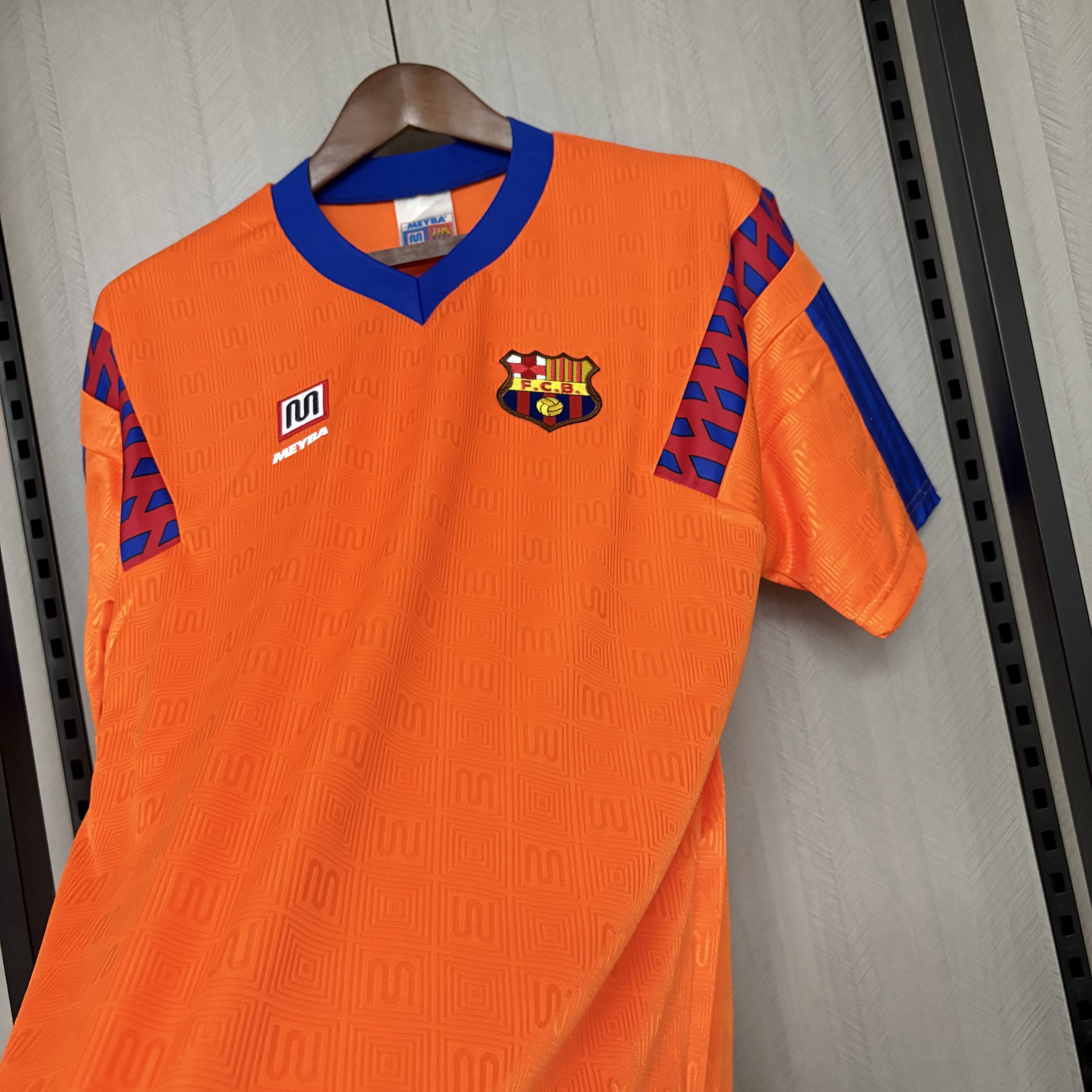 Barcelona 1991/92 Men's Retro Away Jersey