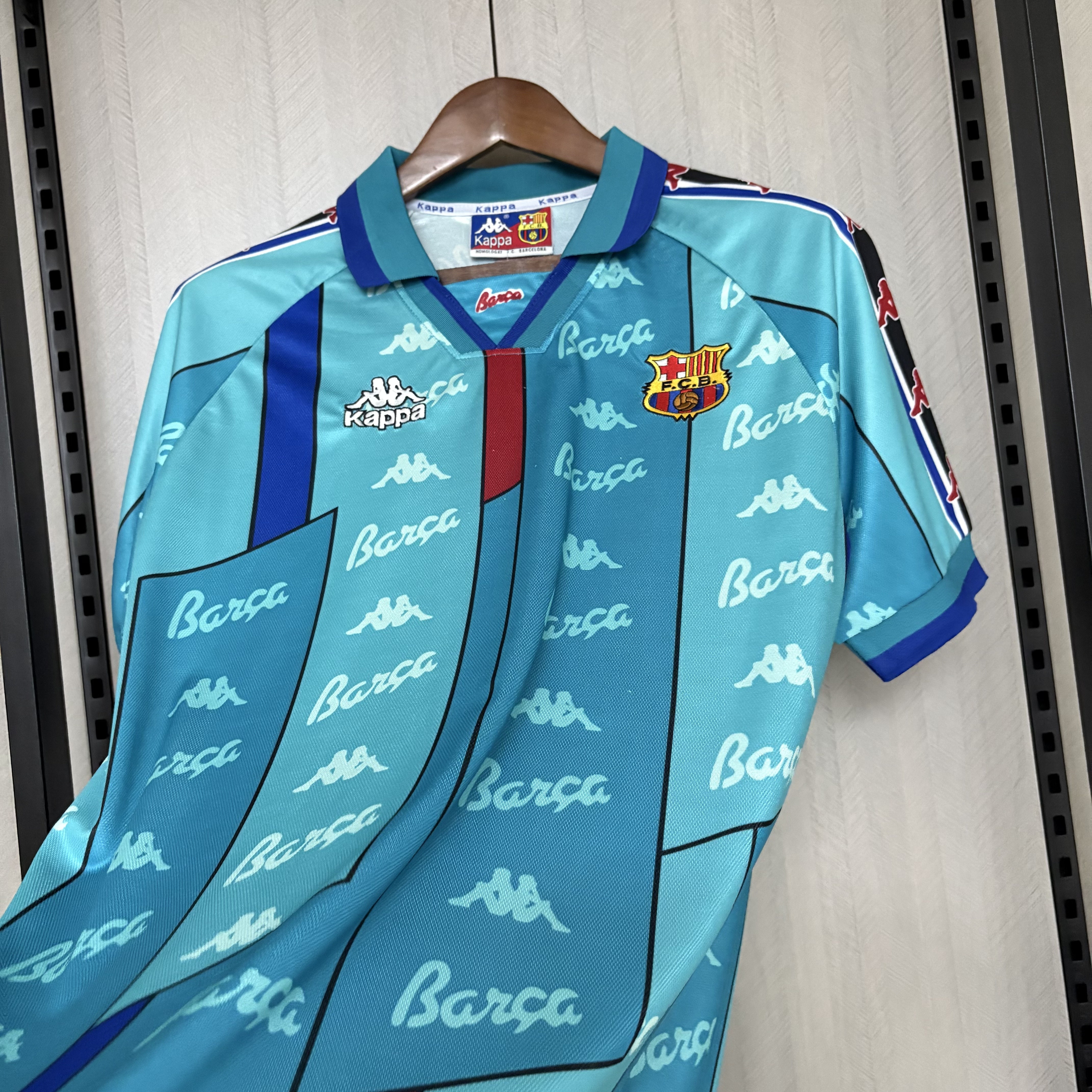 Barcelona 1995/97 Men's Retro Away Jersey