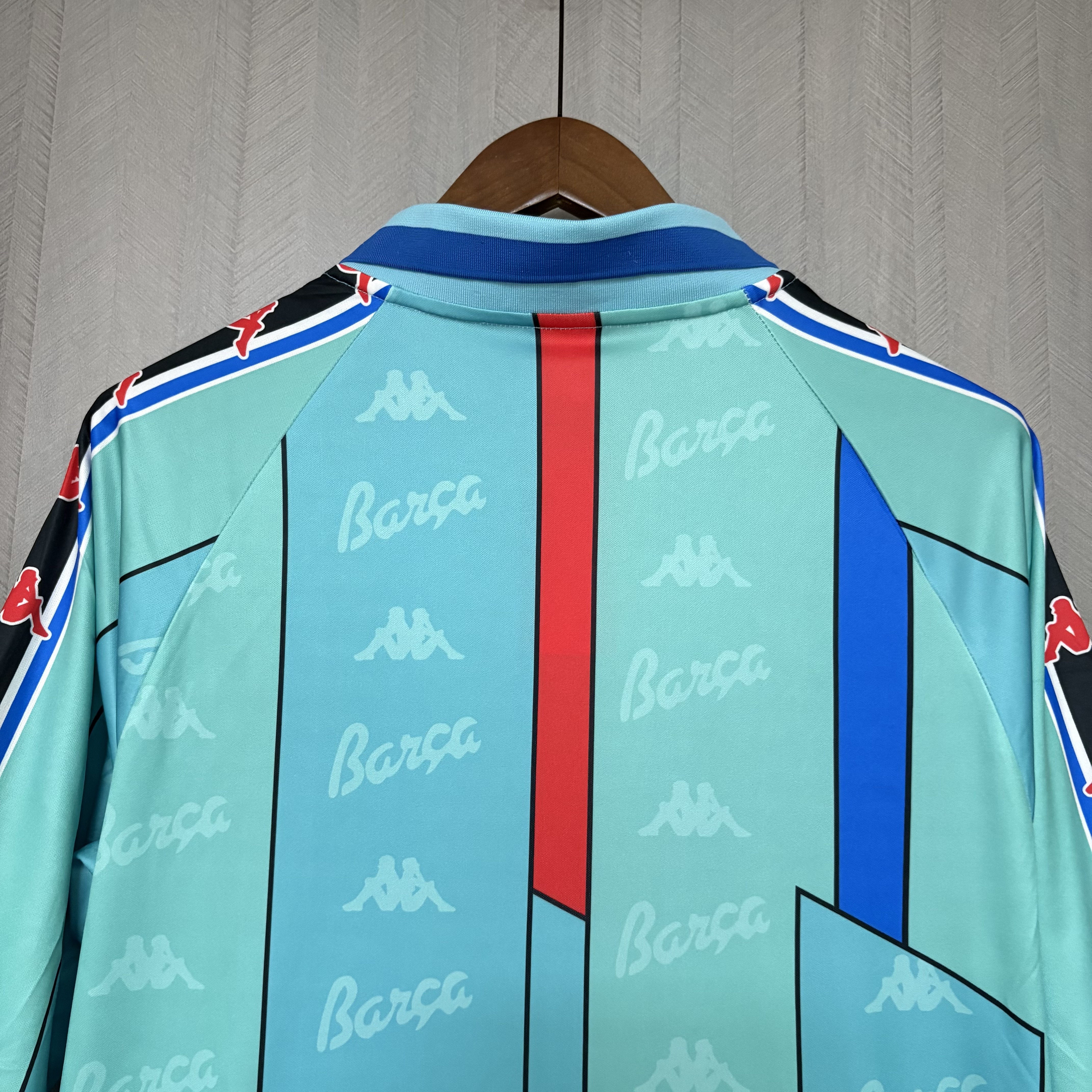 Barcelona 1995/97 Men's Retro Long Sleeve Away Jersey