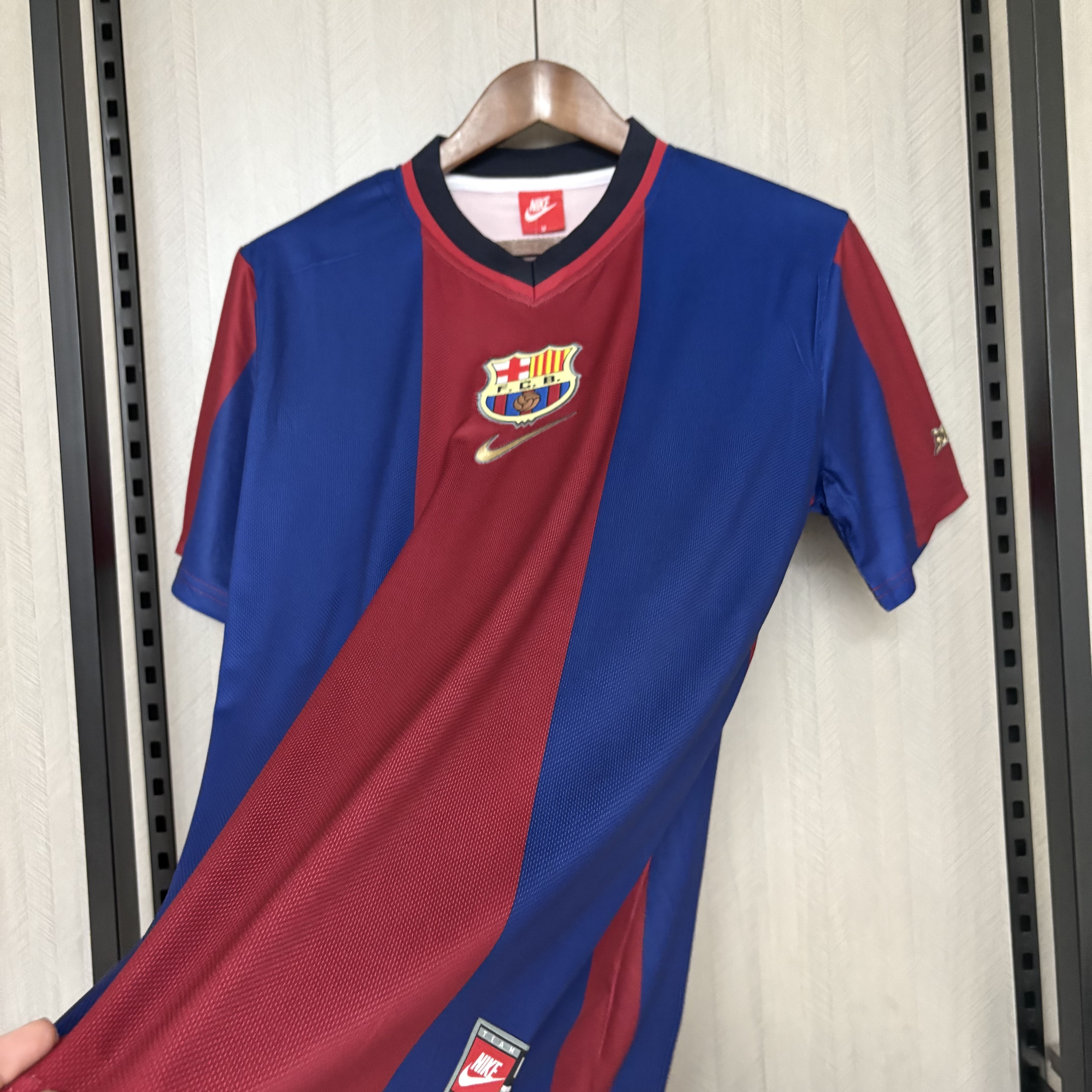 Barcelona 1998/99 Men's Retro Home Jersey