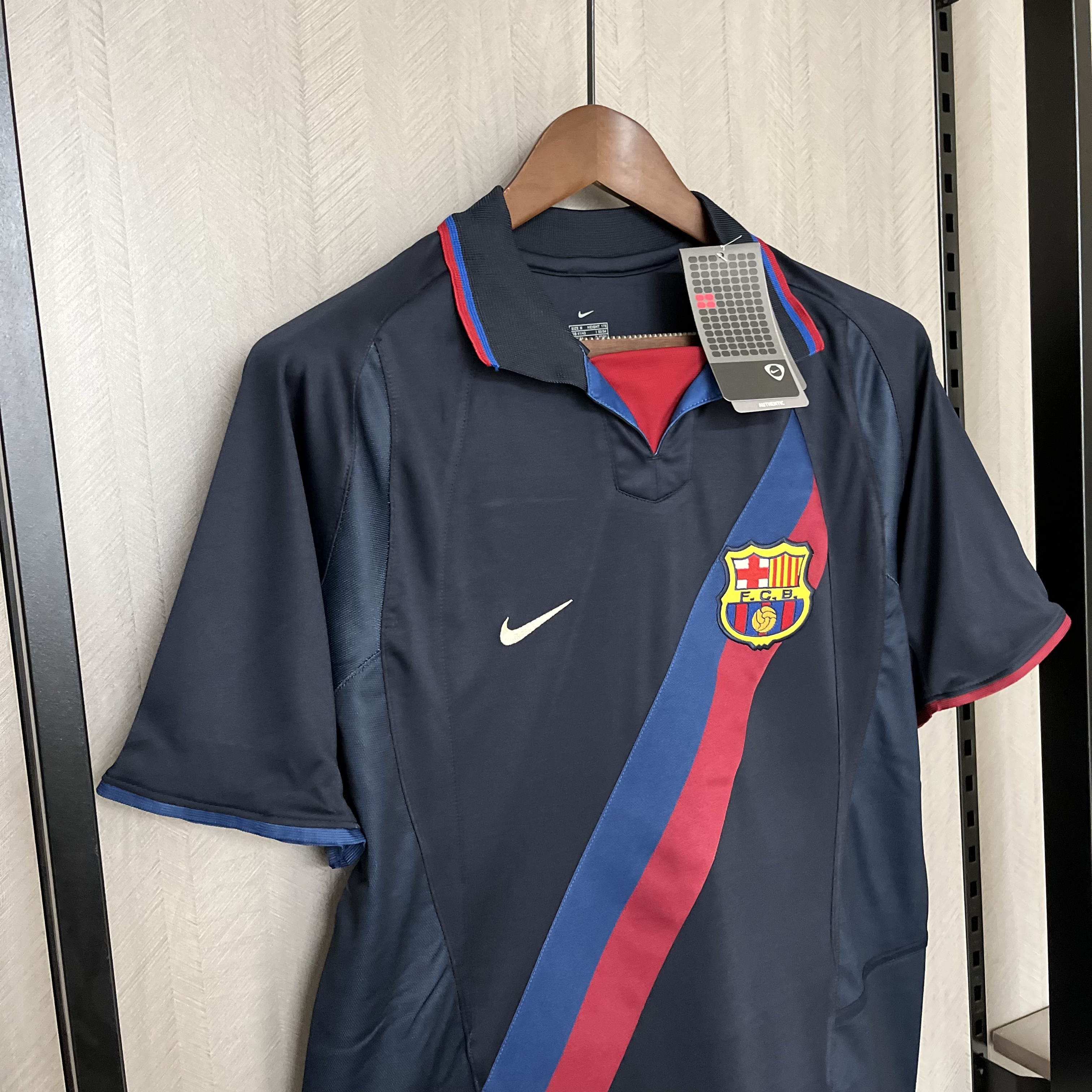 Barcelona 2002/03 Men's Retro Third Jersey