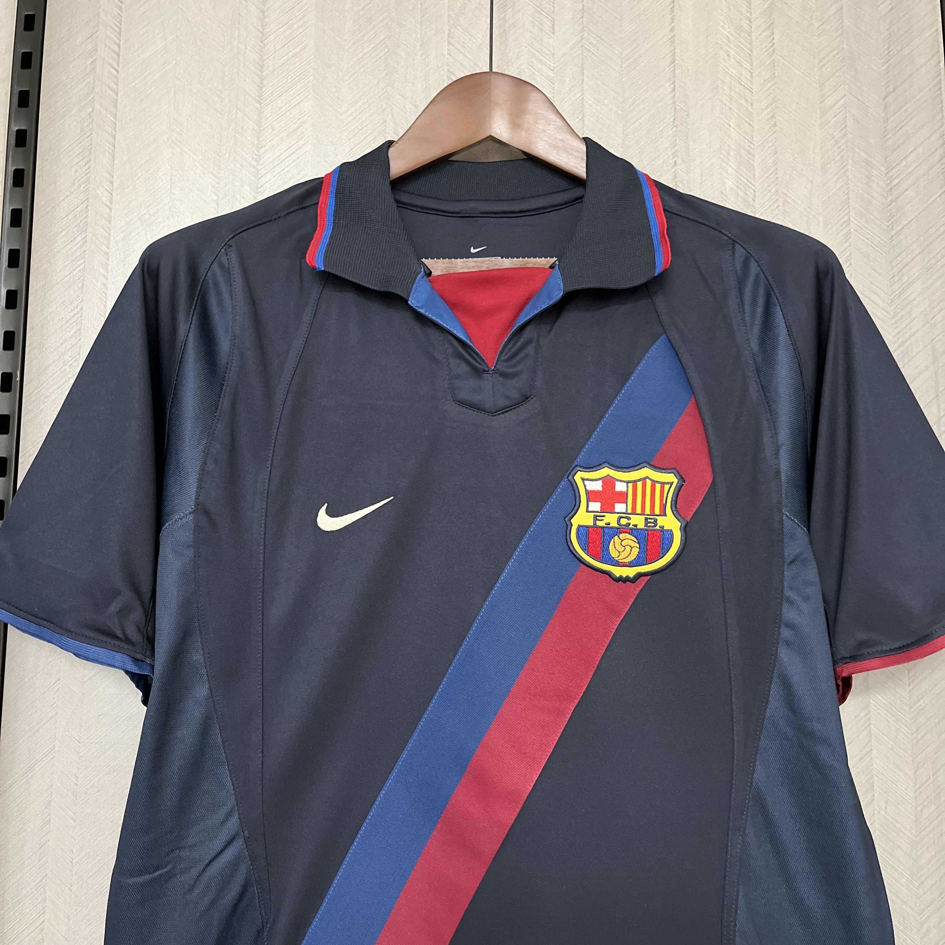 Barcelona 2002/03 Men's Retro Third Jersey