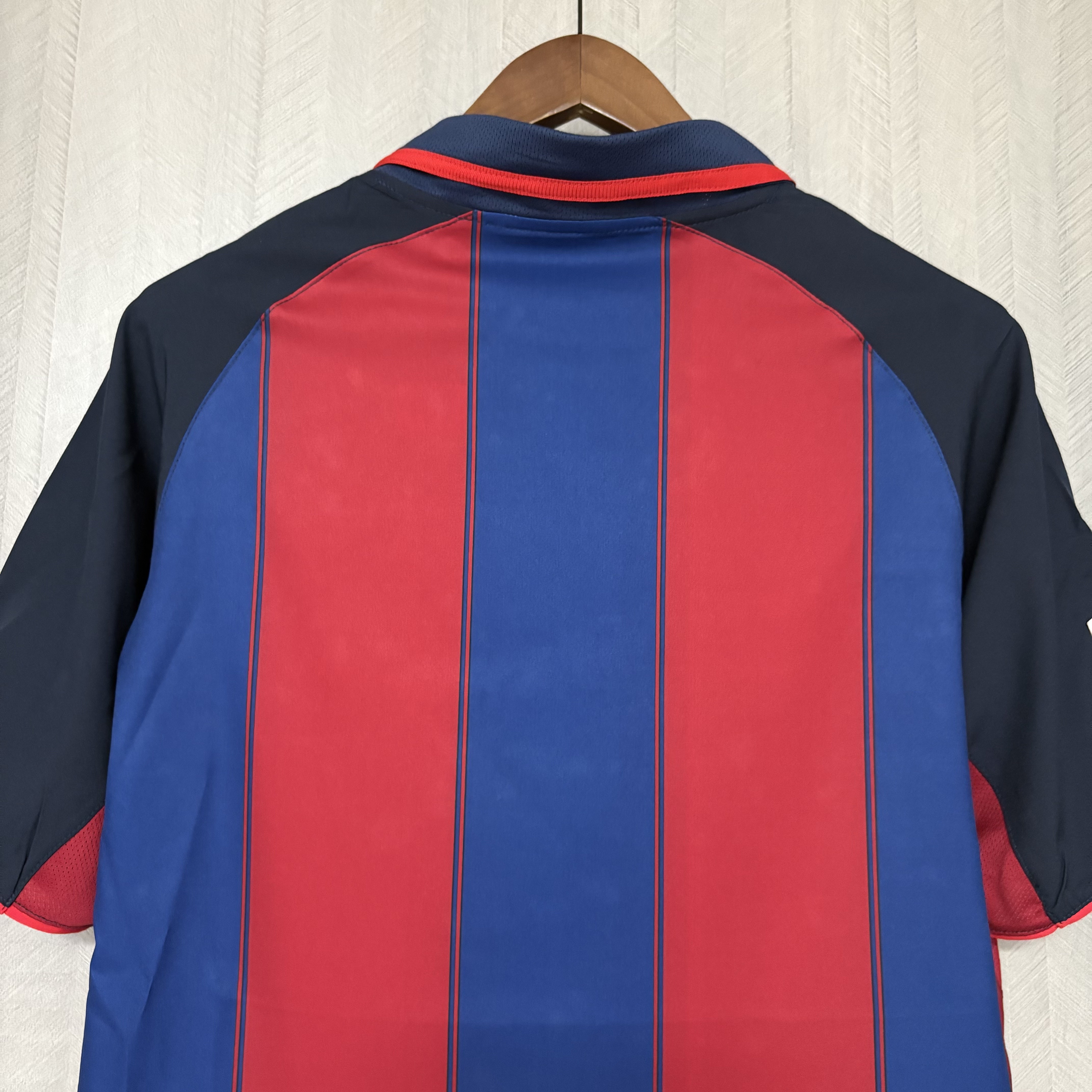 Barcelona 2003/04 Men's Retro Home Jersey