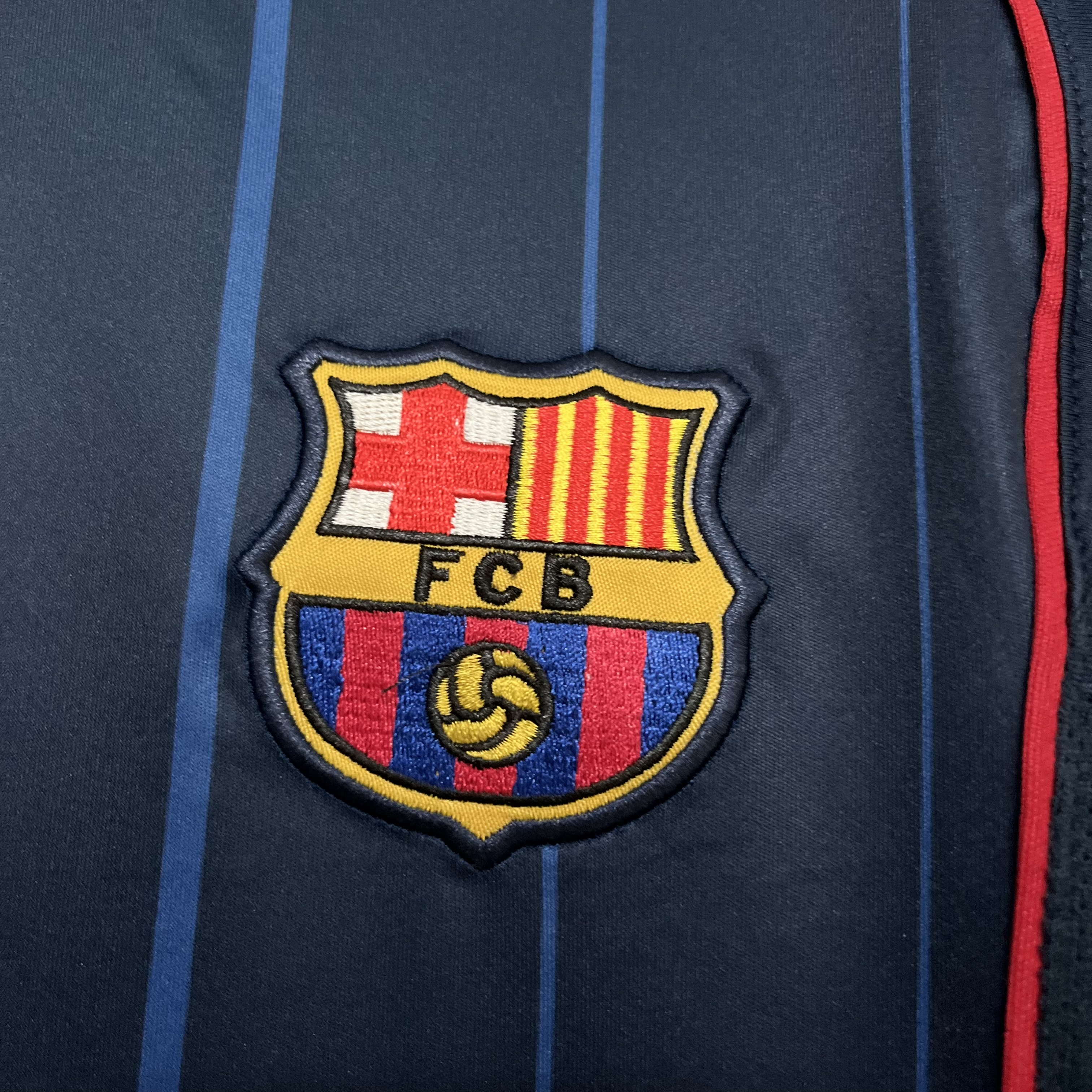 Barcelona 2004/05 Men's Retro Away Jersey
