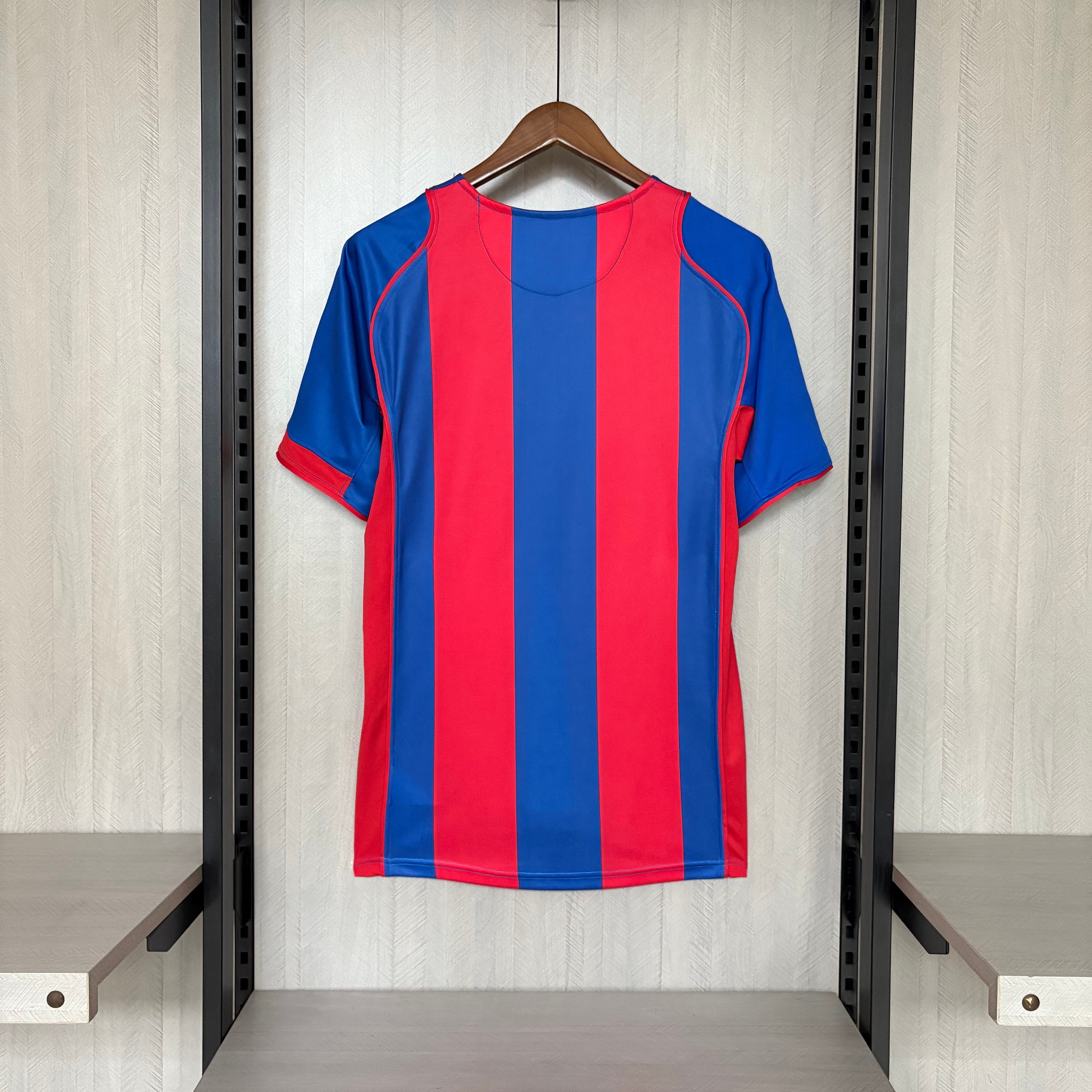 Barcelona 2004/05 Men's Retro Home Jersey