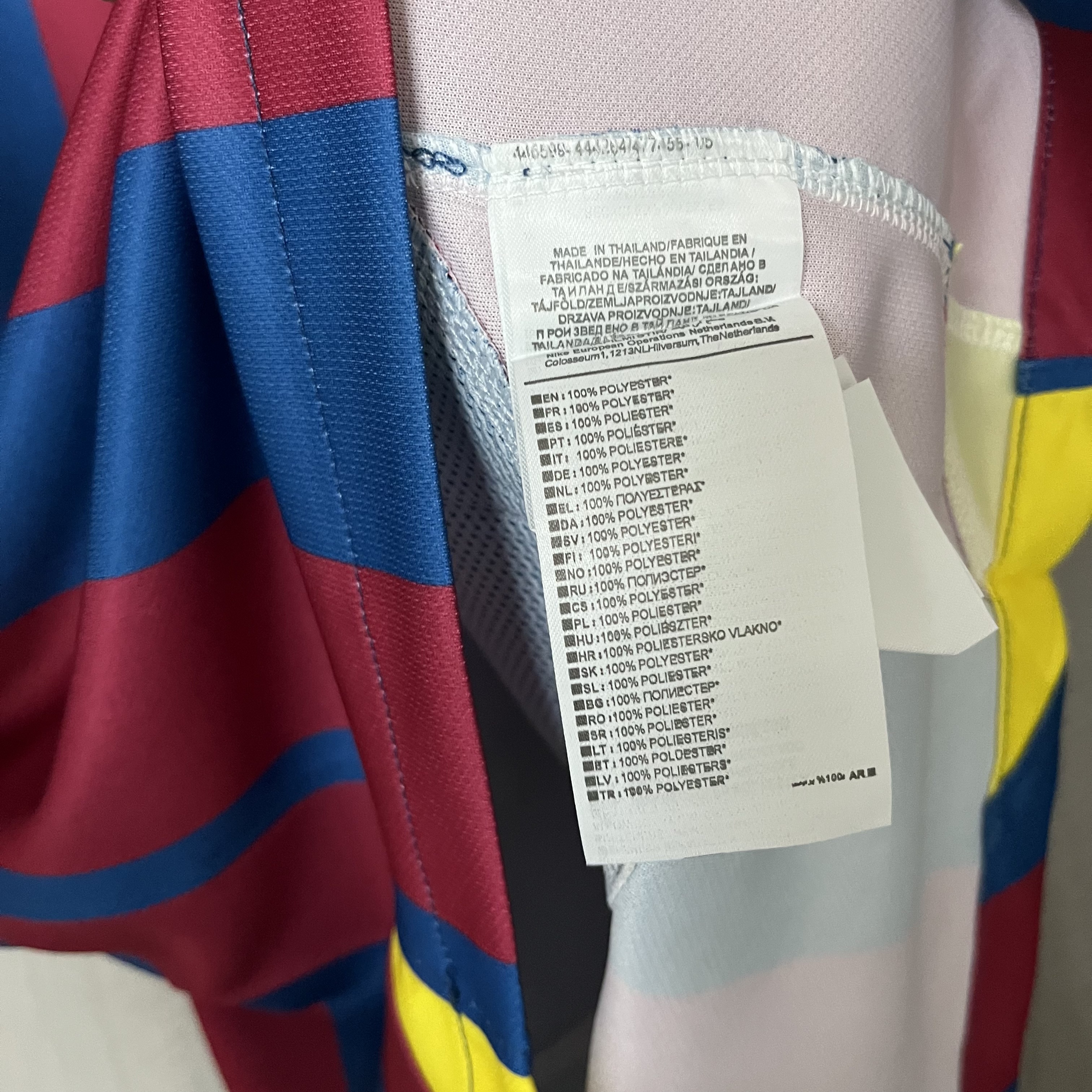 Barcelona 2005/06 Men's Retro Champions League Edition Jersey
