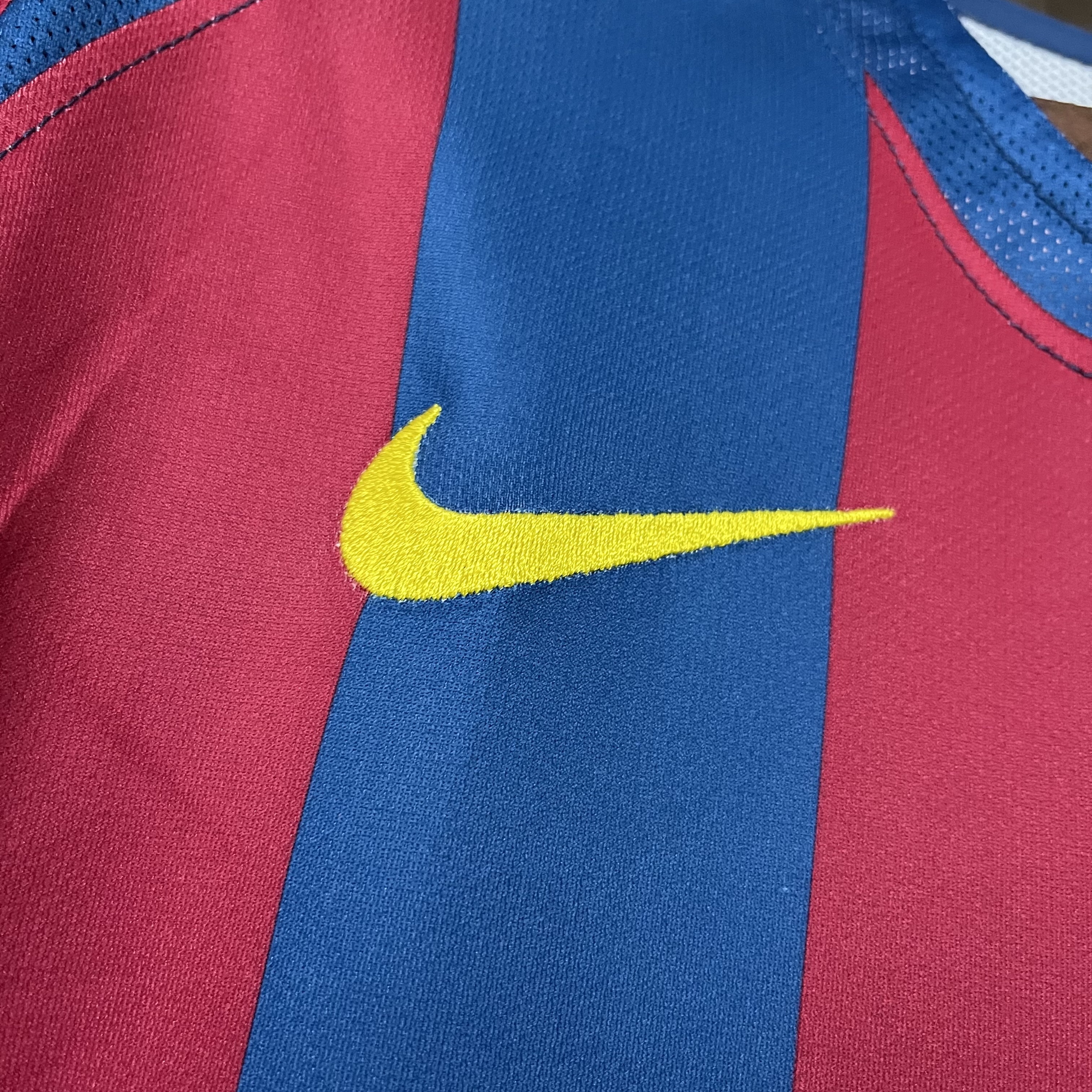 Barcelona 2005/06 Men's Retro Champions League Edition Jersey