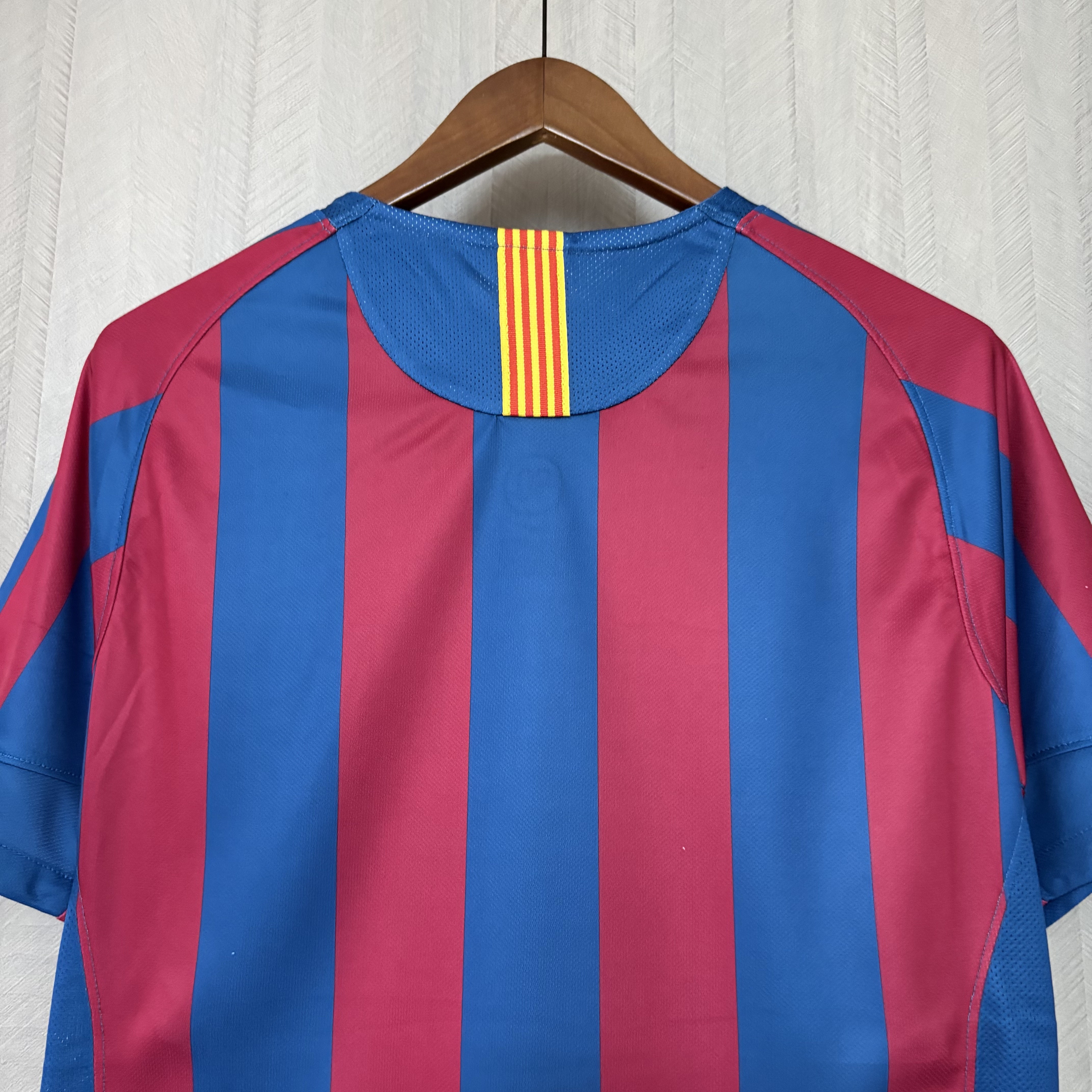 Barcelona 2005/06 Men's Retro Home Jersey