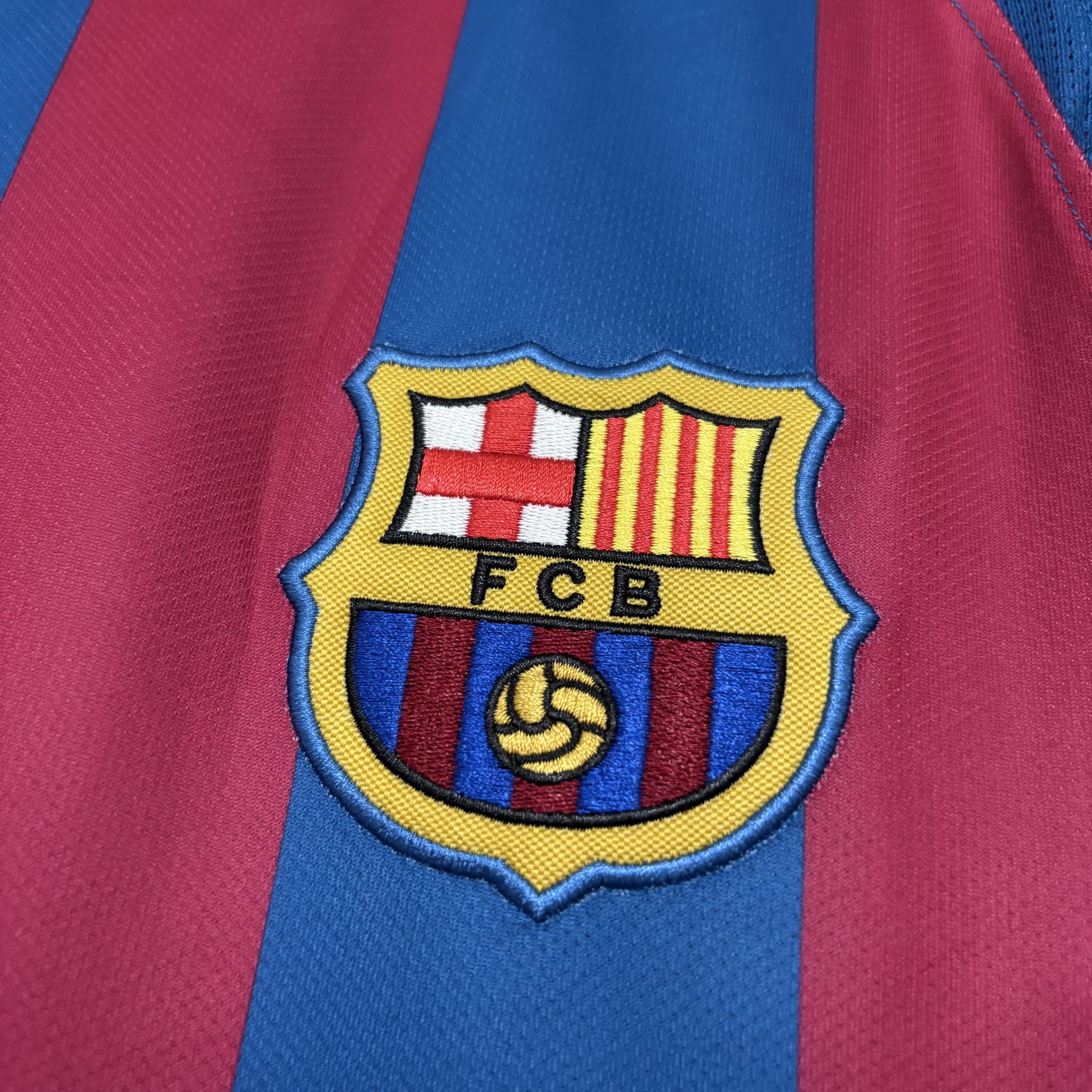 Barcelona 2005/06 Men's Retro Long Sleeve Home Jersey