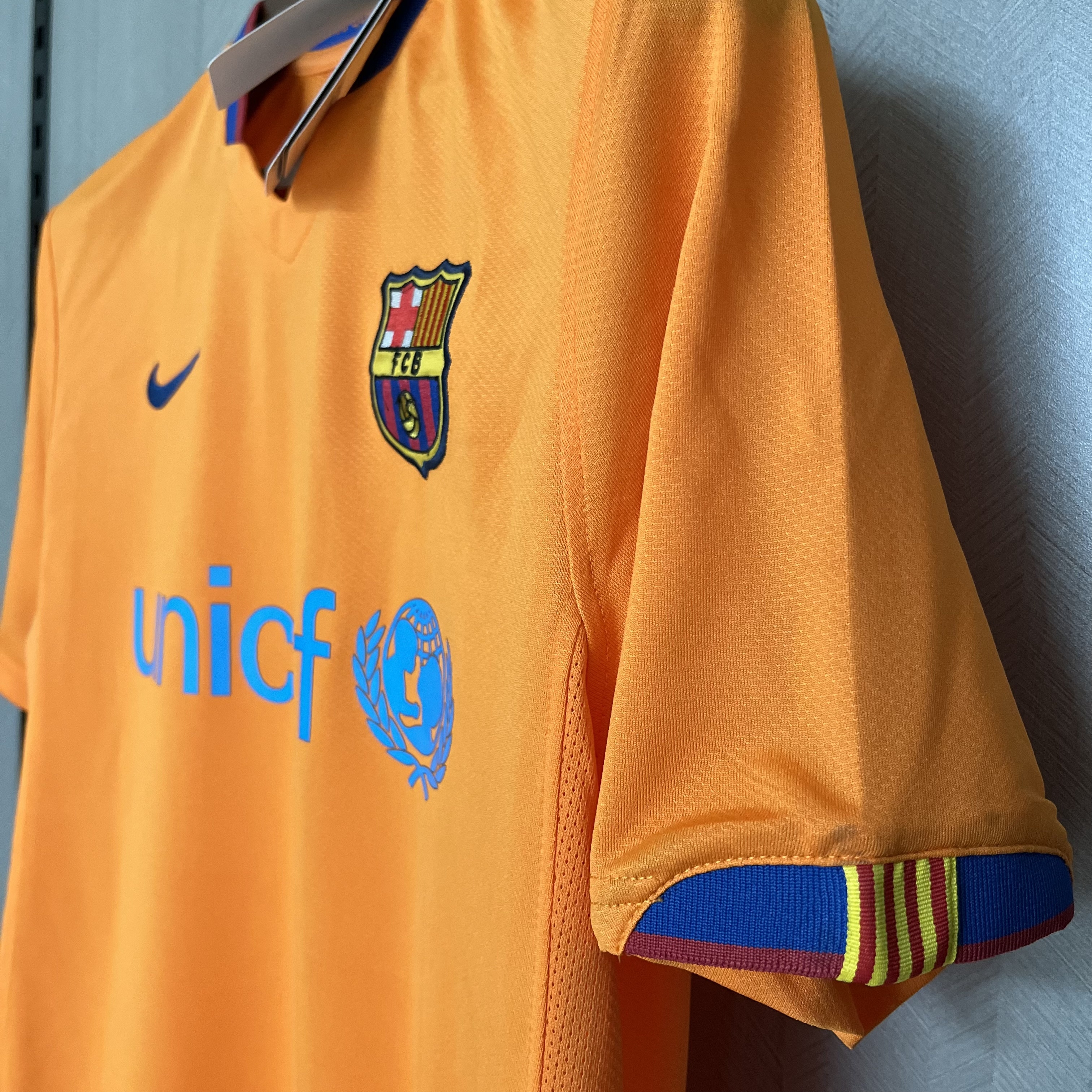 Barcelona 2006/07 Men's Retro Away Jersey