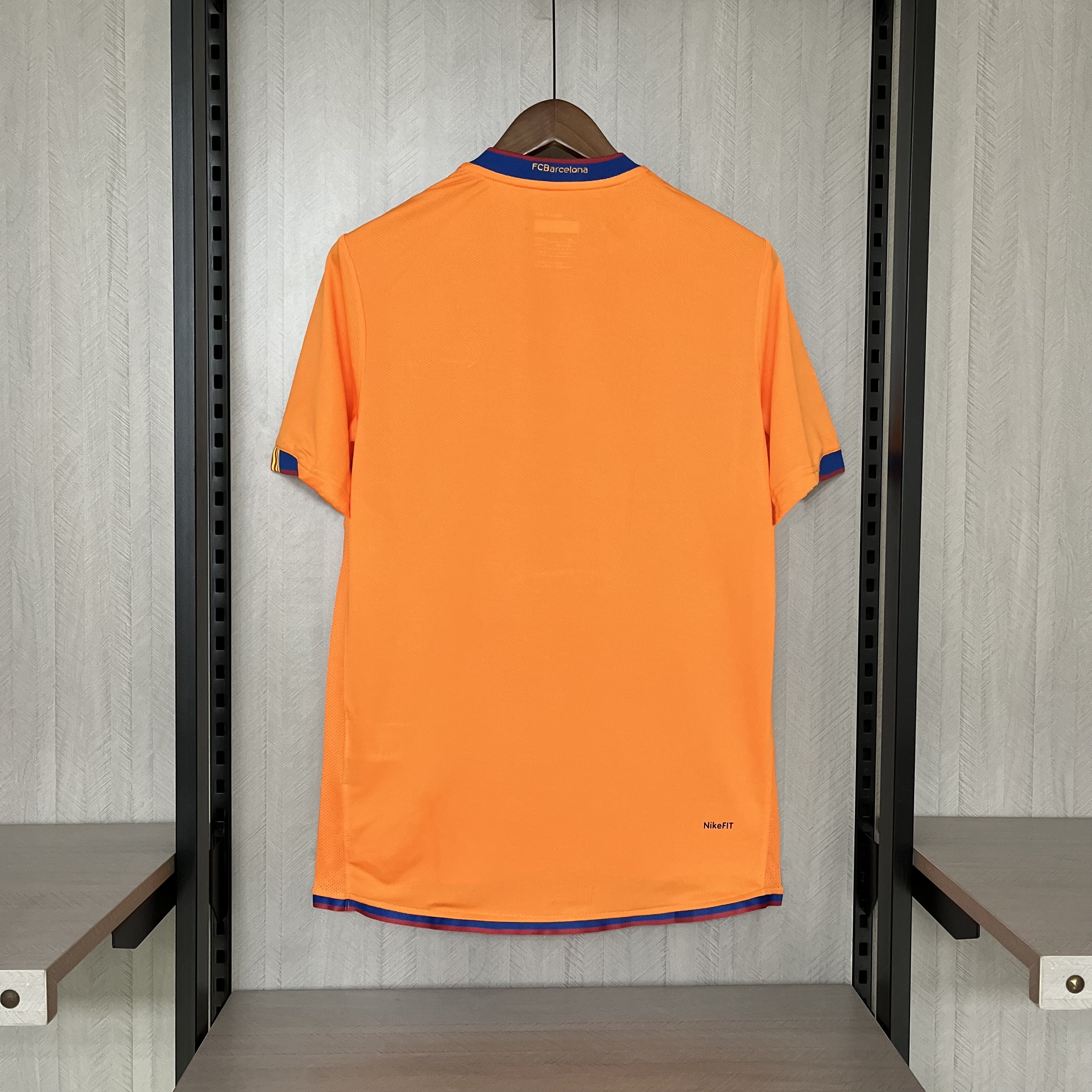 Barcelona 2006/07 Men's Retro Away Jersey