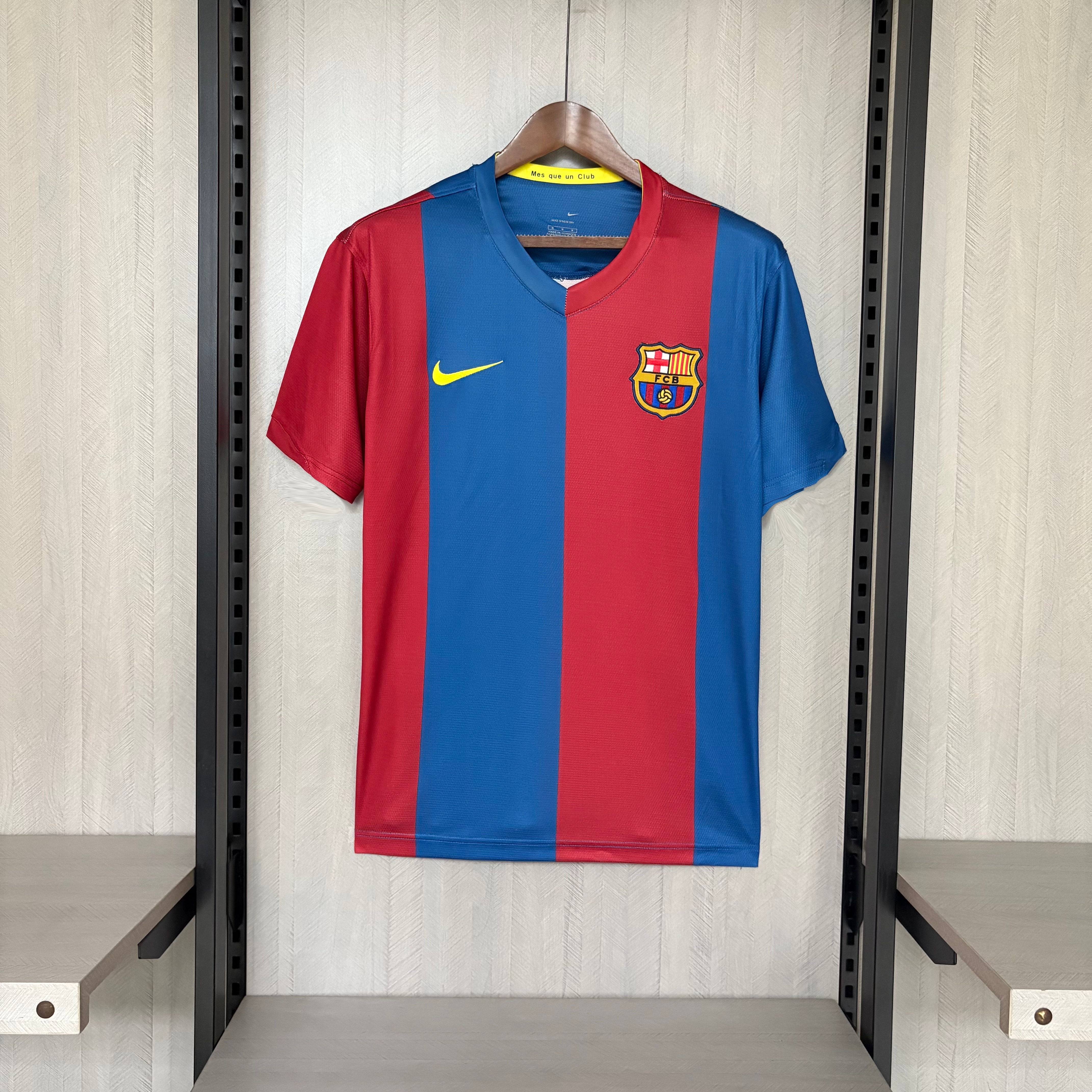 Barcelona 2006/07 Men's Retro Home Jersey