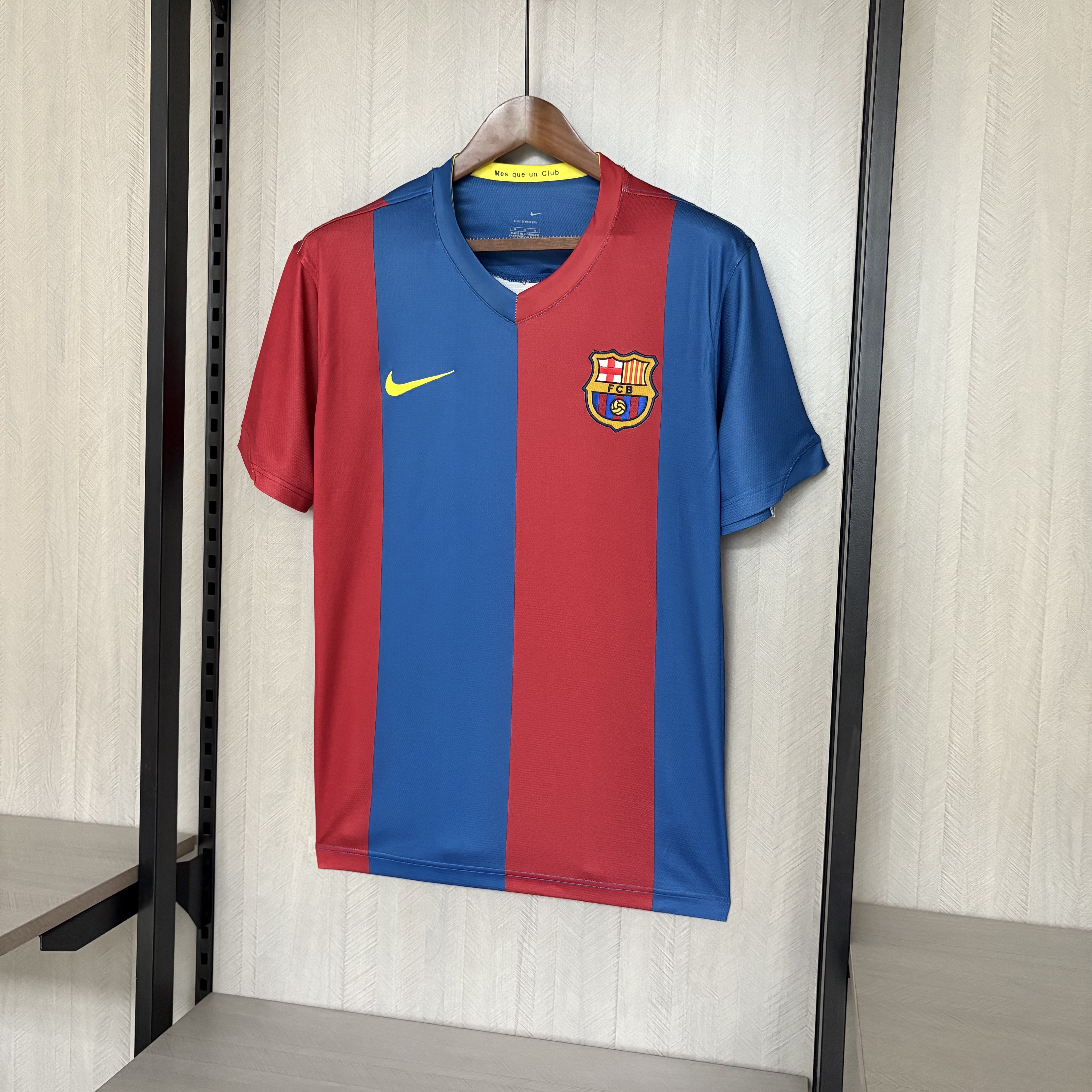 Barcelona 2006/07 Men's Retro Home Jersey