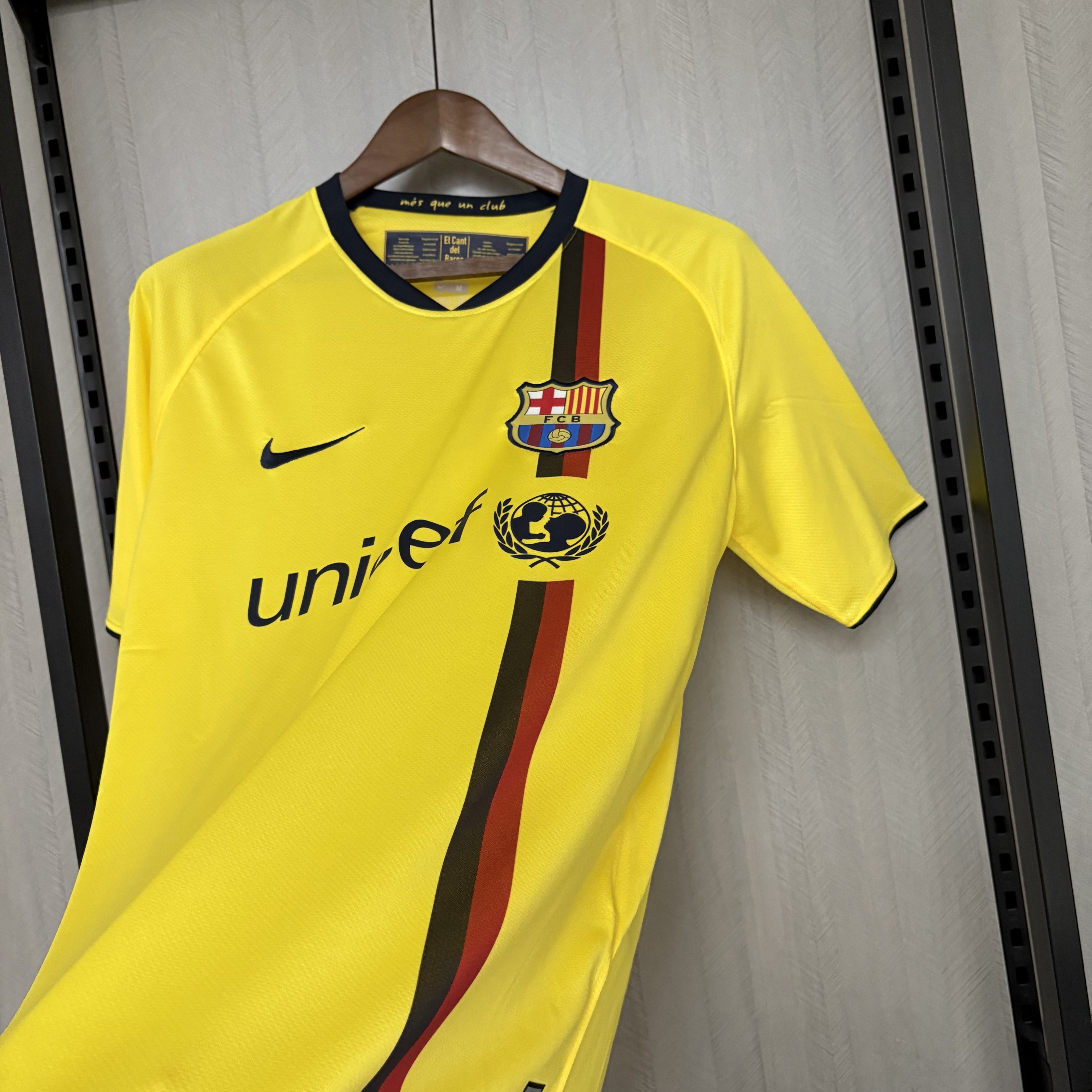 Barcelona 2008/09 Men's Retro Away Jersey