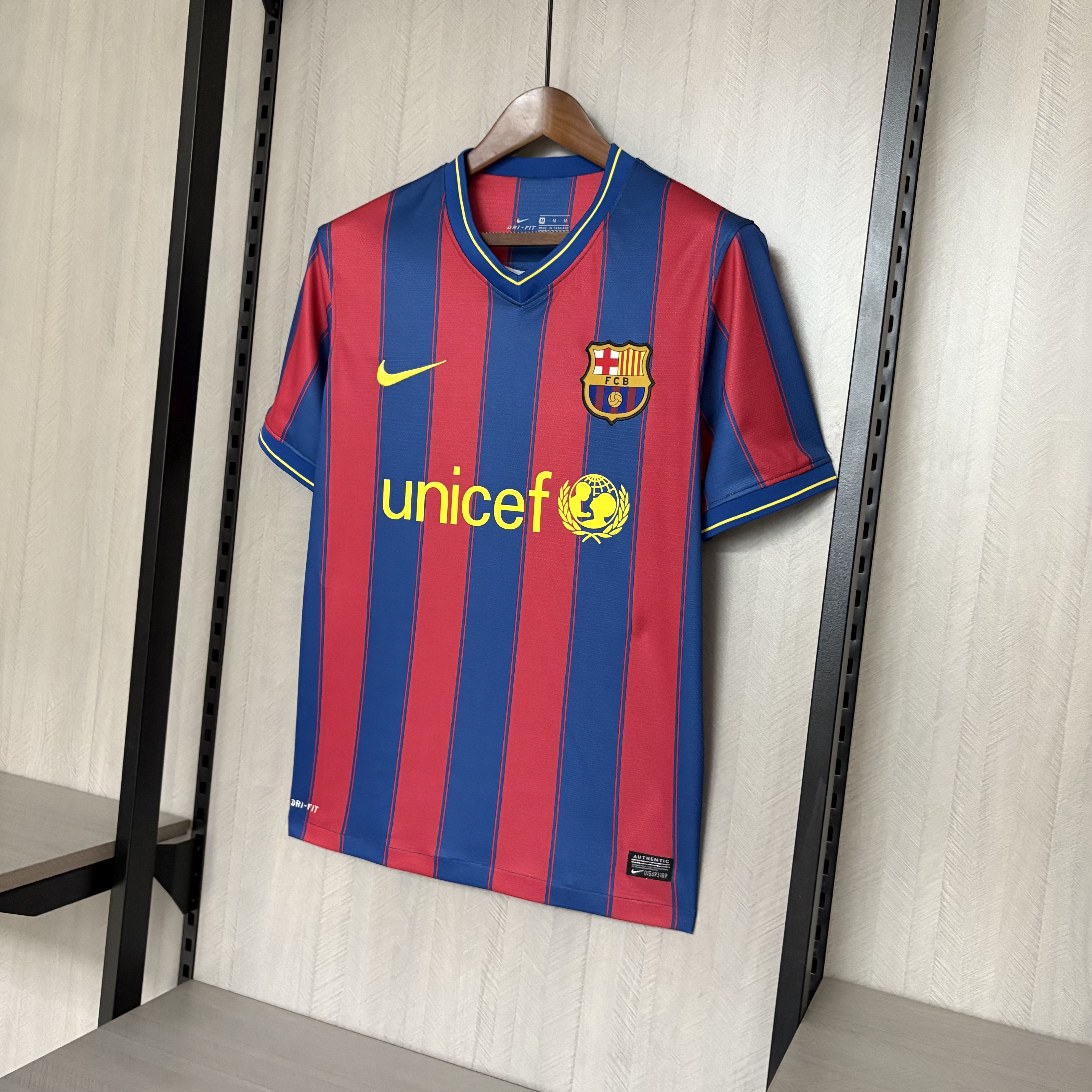 Barcelona 2009/10 Men's Retro Home Jersey