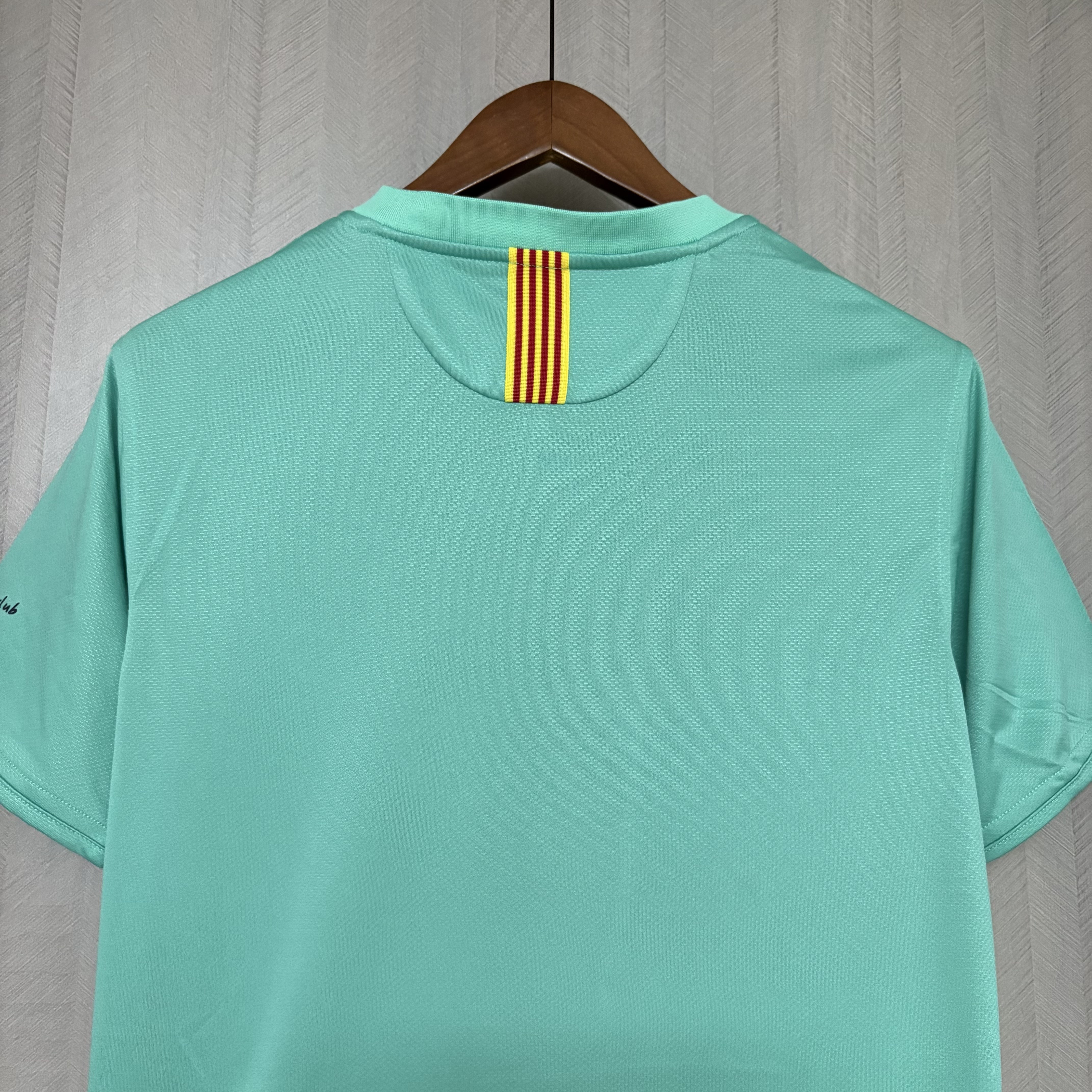 Barcelona 2010/11 Men's Retro Away Design 2 Jersey