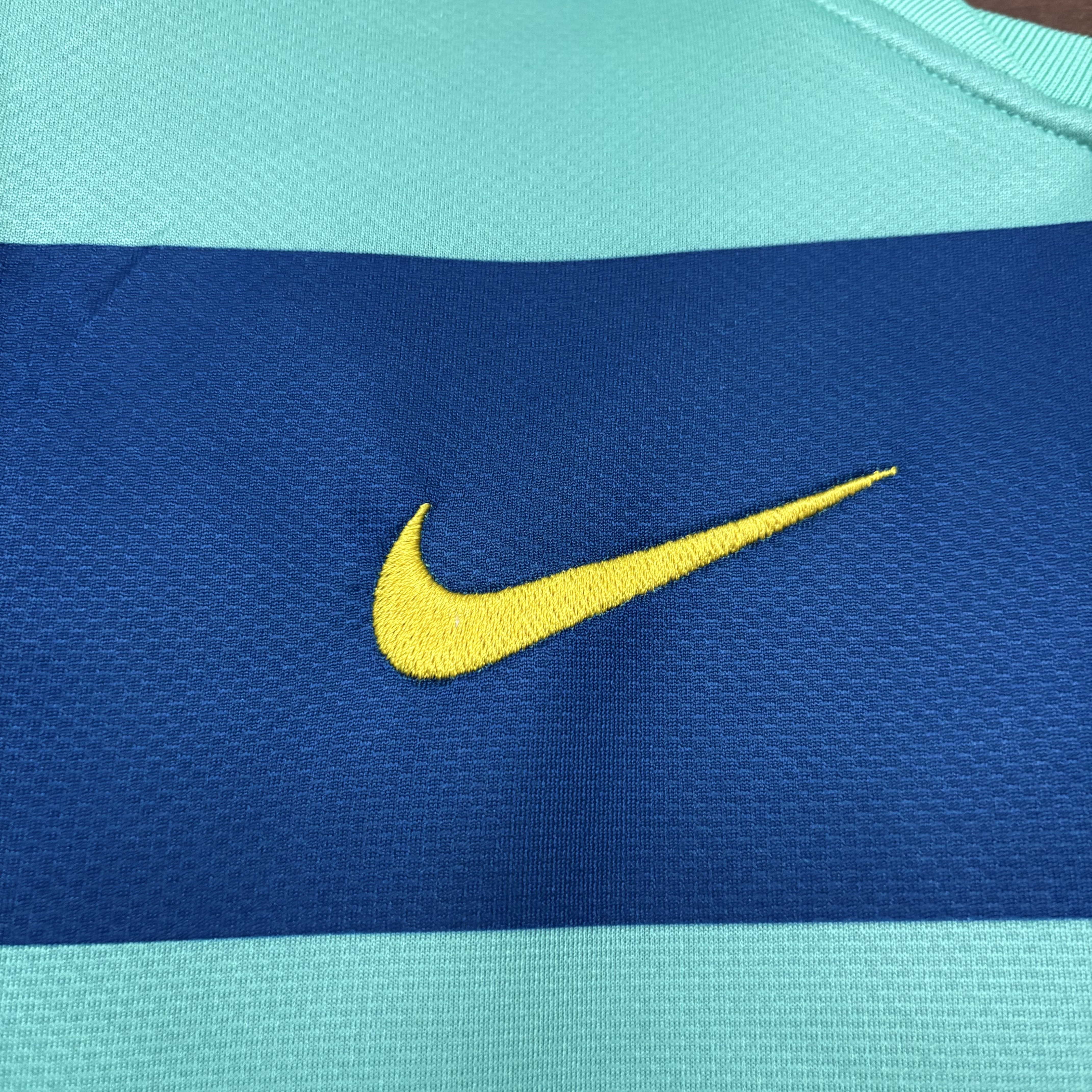 Barcelona 2010/11 Men's Retro Away Design 2 Jersey