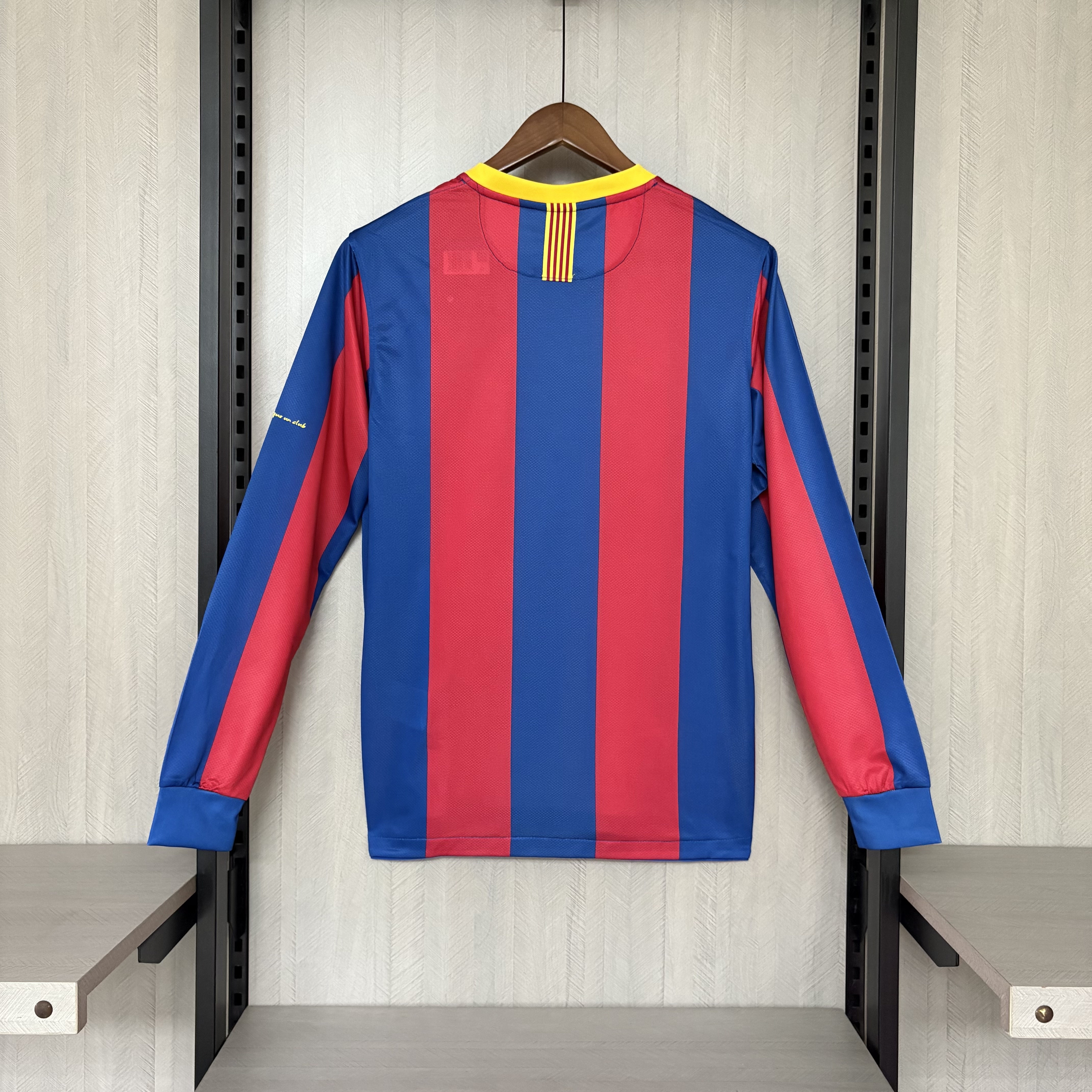 Barcelona 2010/11 Men's Retro Long Sleeve Home Jersey