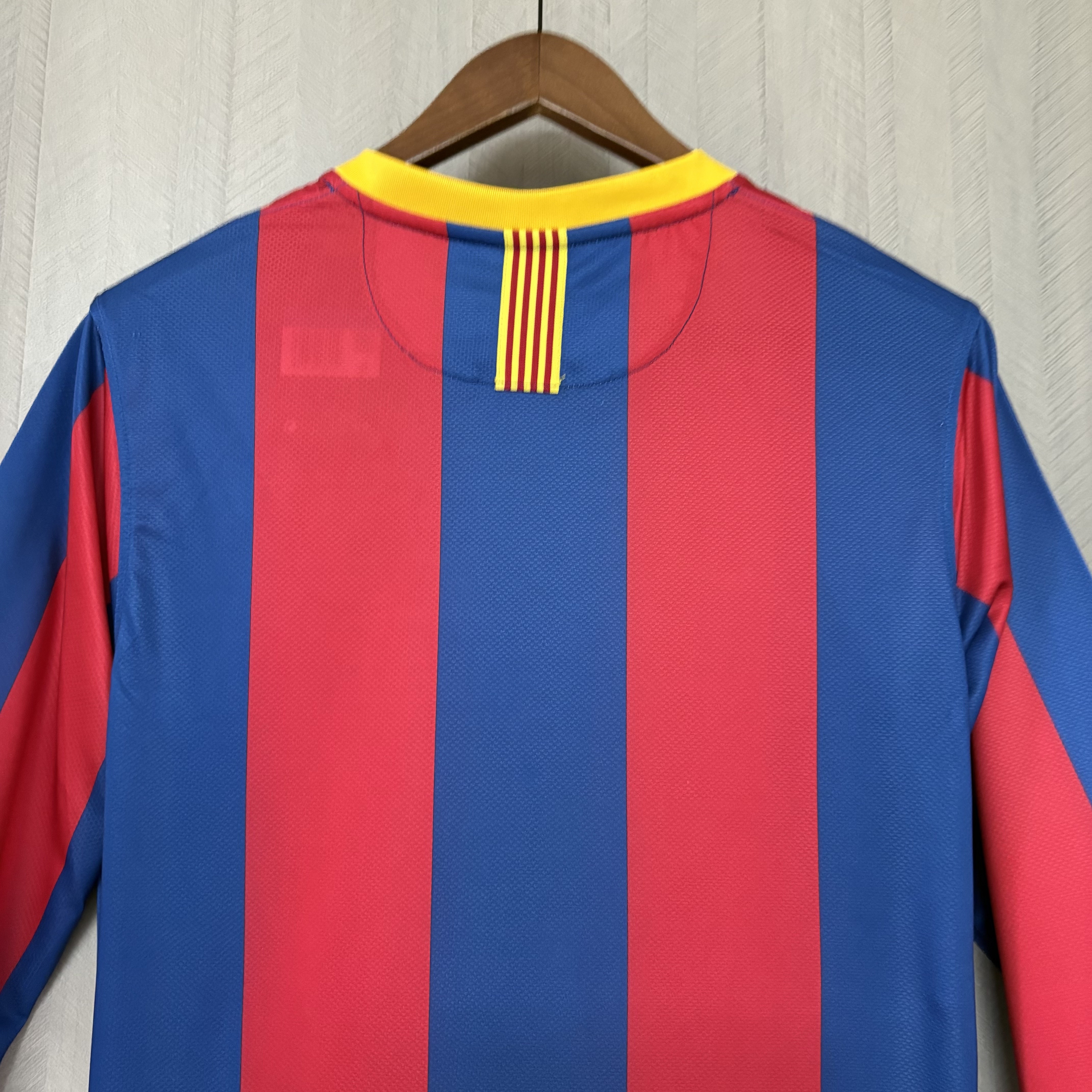 Barcelona 2010/11 Men's Retro Long Sleeve Home Jersey