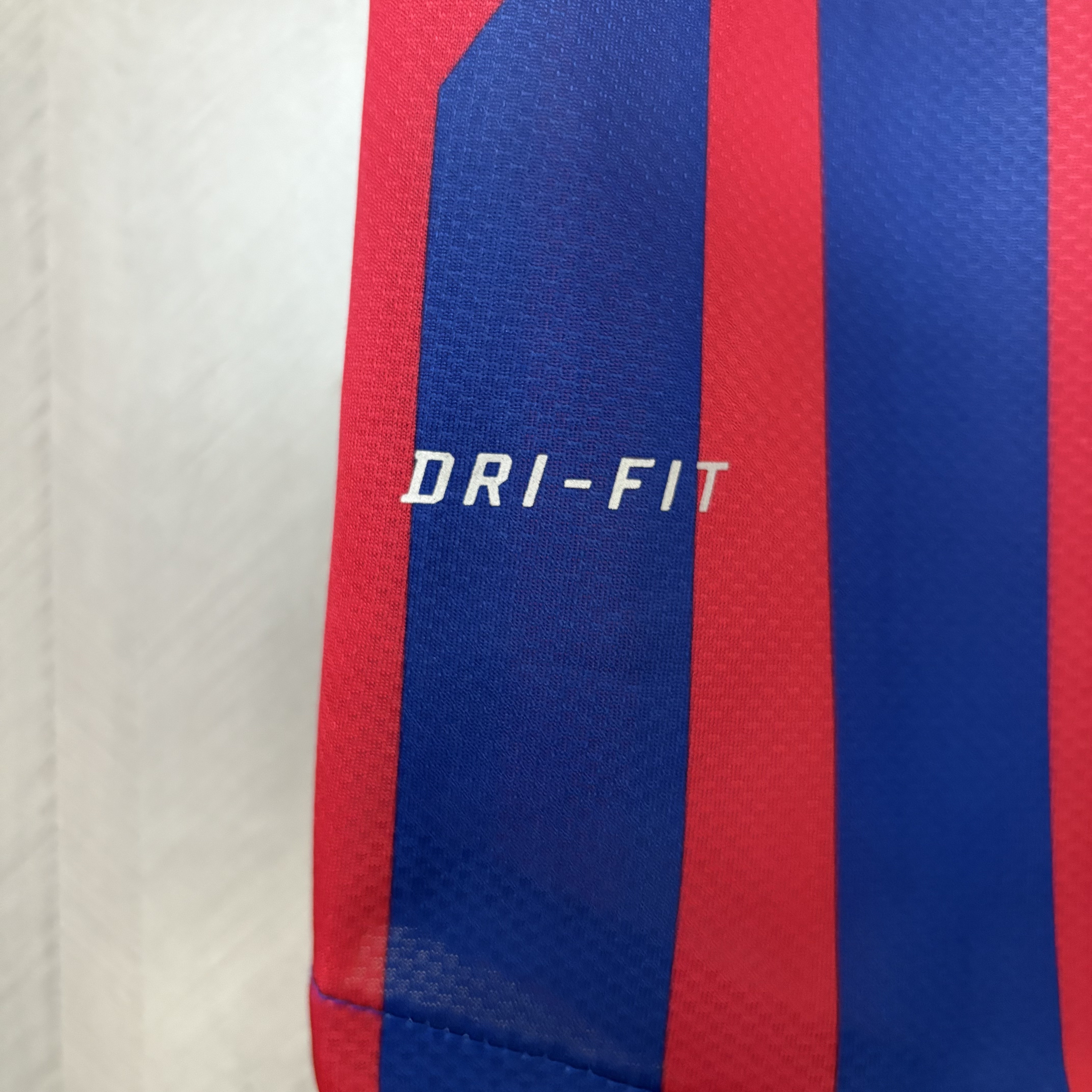 Barcelona 2011/12 Men's Retro Home Jersey