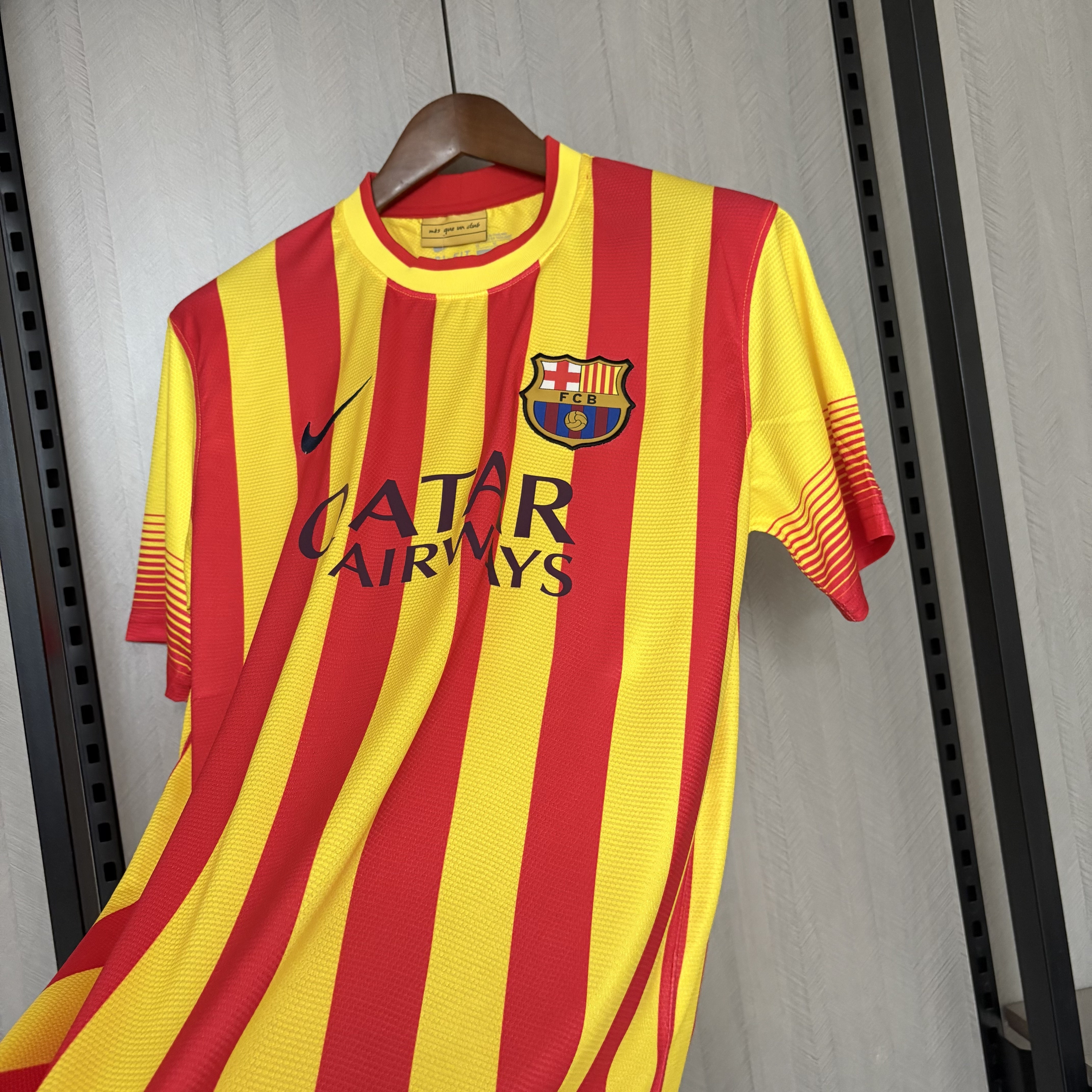 Barcelona 2013/14 Men's Retro Away Jersey
