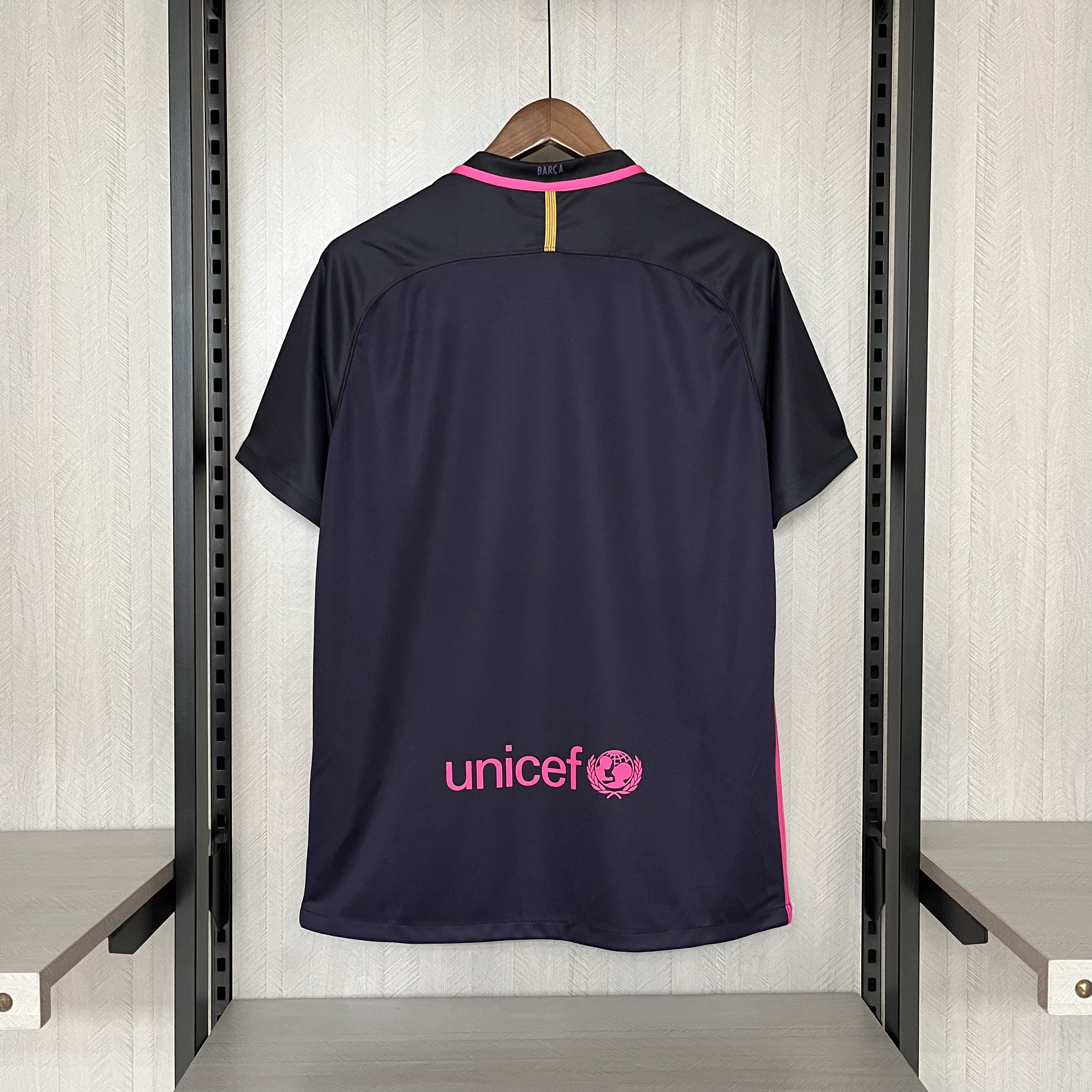 Barcelona 2016/17 Men's Retro Away Jersey