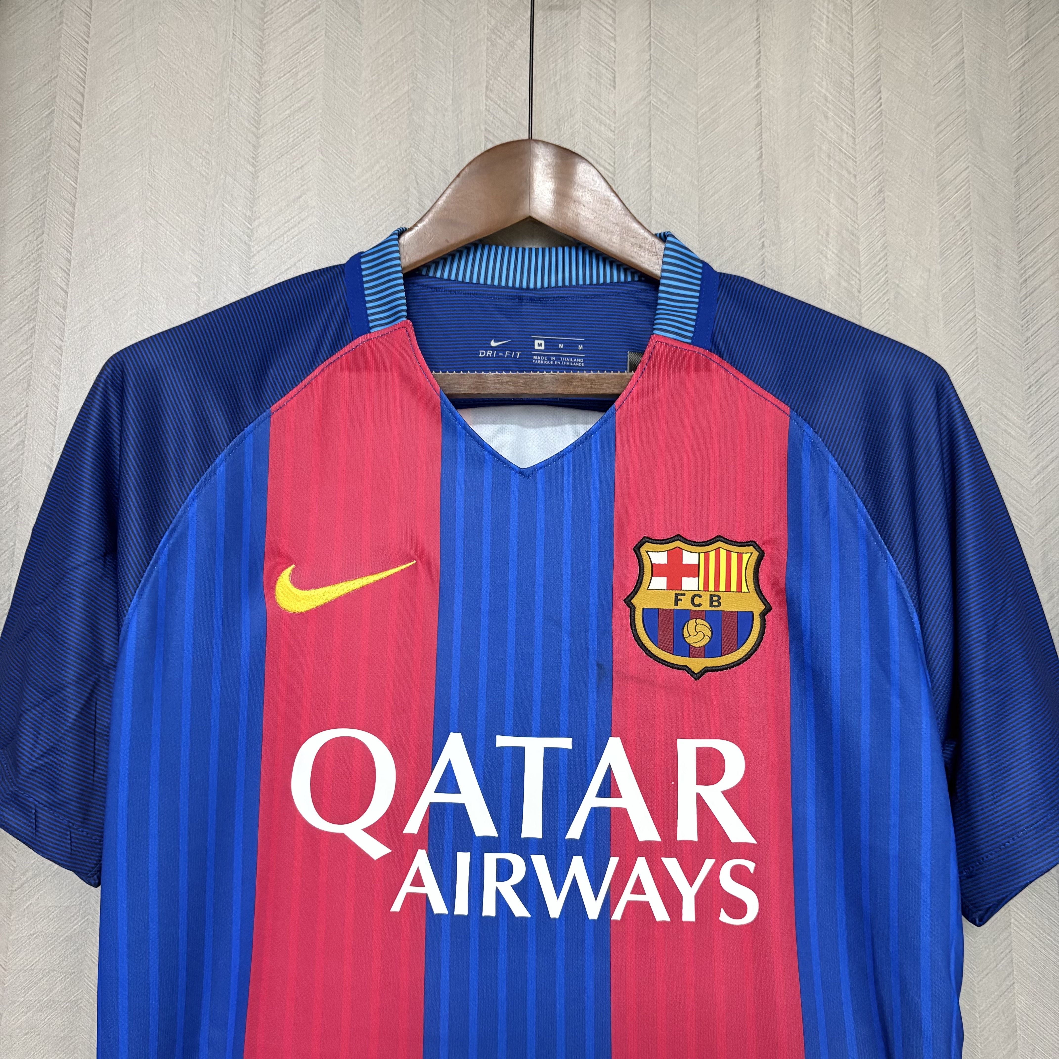 Barcelona 2016/17 Men's Retro Home Design 2 Jersey