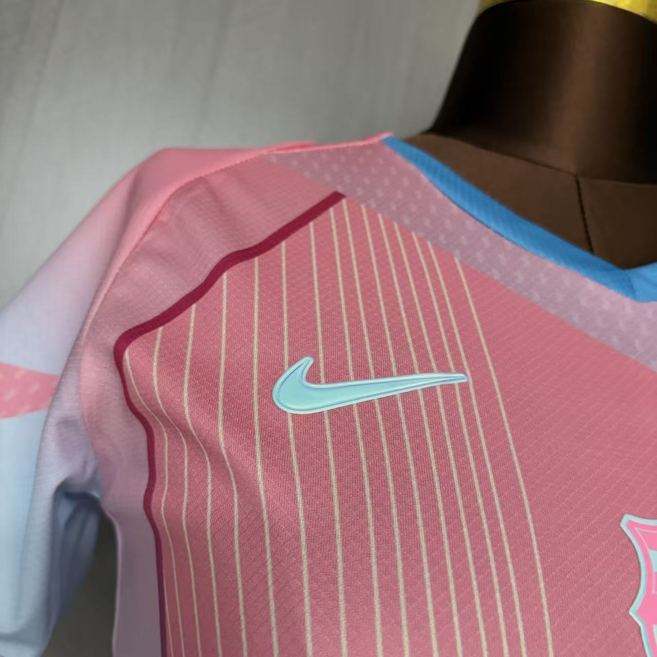Barcelona 2025/26 Women's Pink Jersey