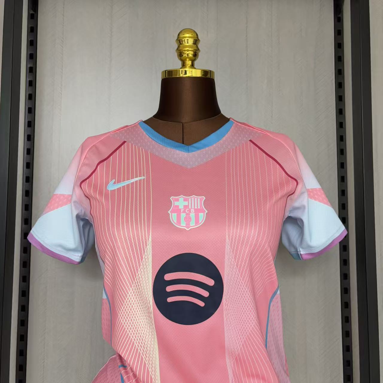 Barcelona 2025/26 Women's Pink Jersey