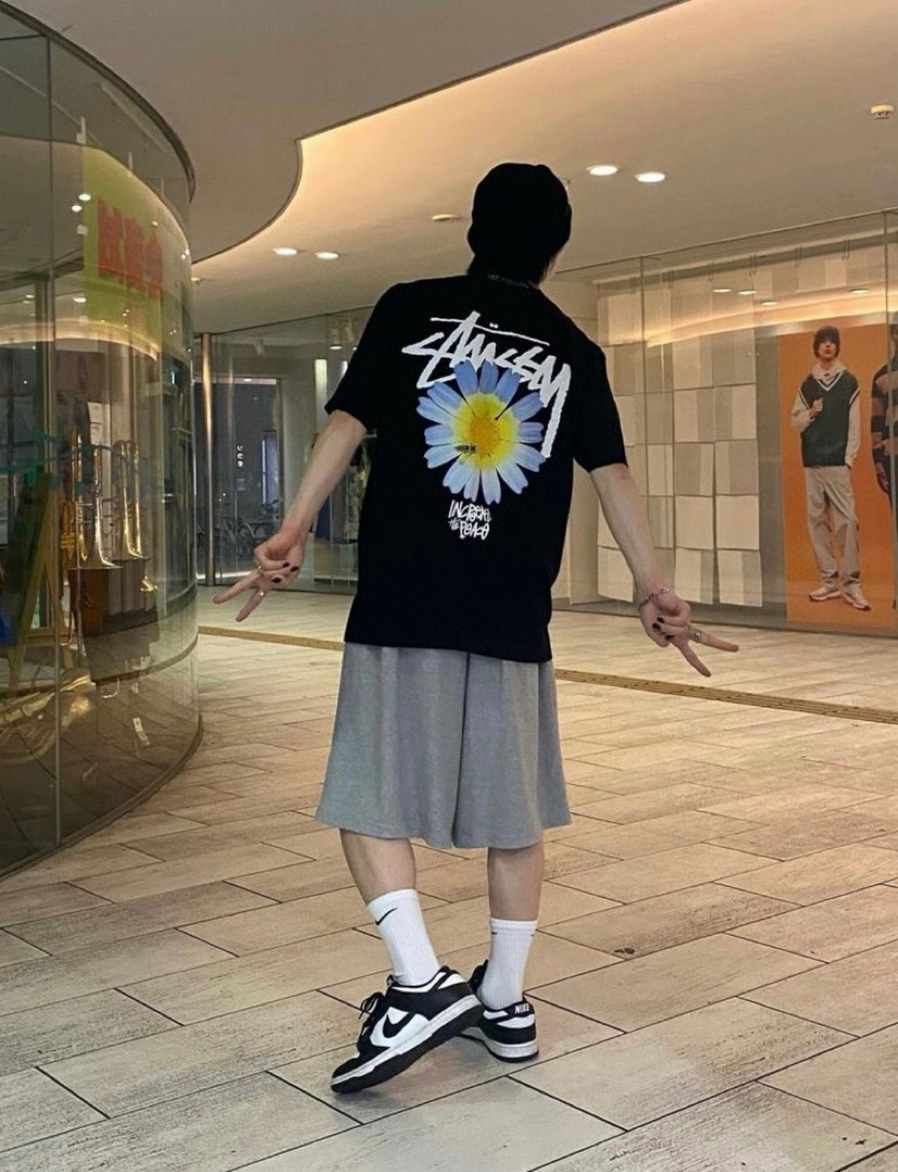 Stussy Daisy Bloom Handstyle Logo T-Shirt